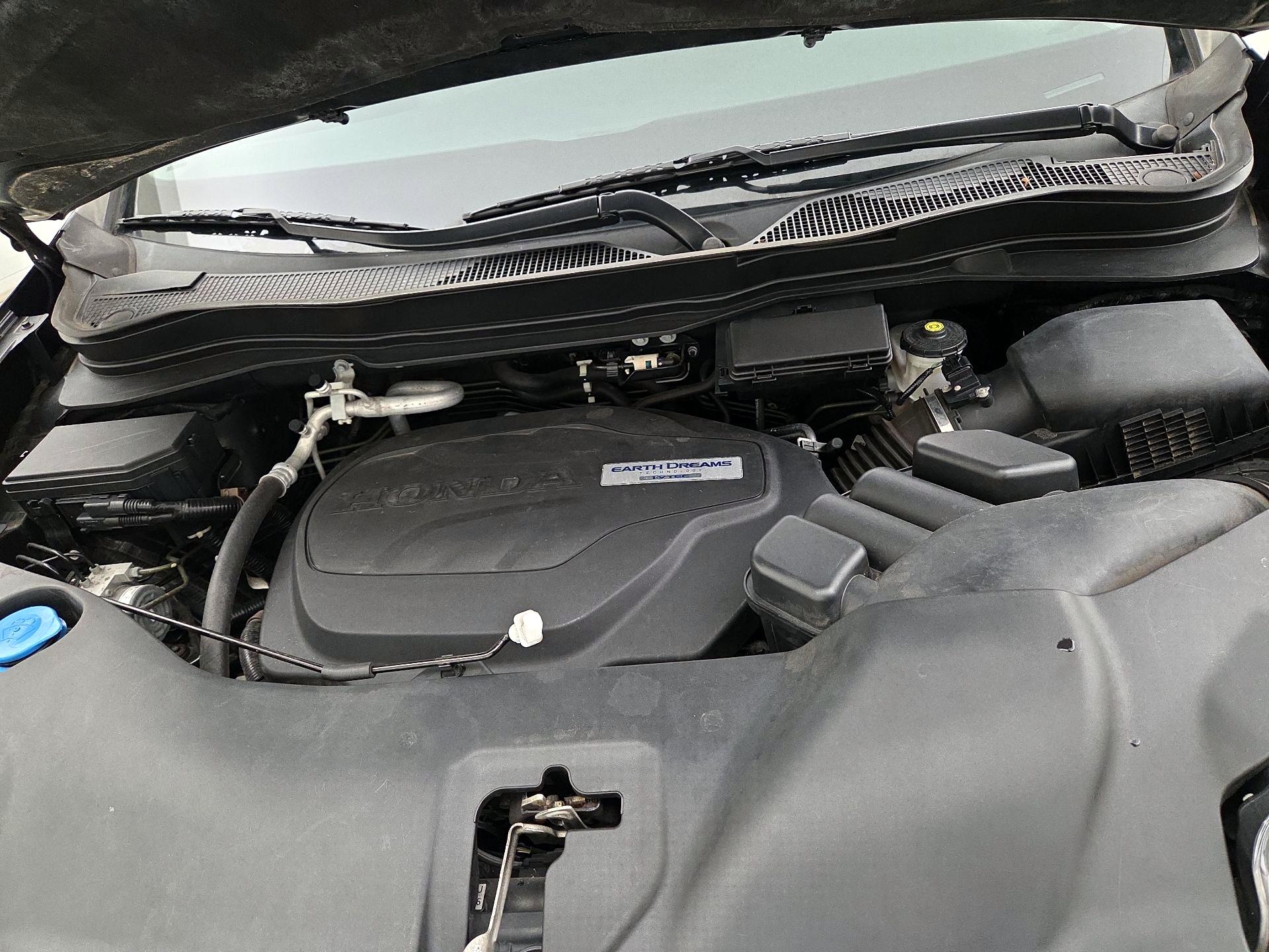 Thumbnail: 2017 Honda Pilot - 20