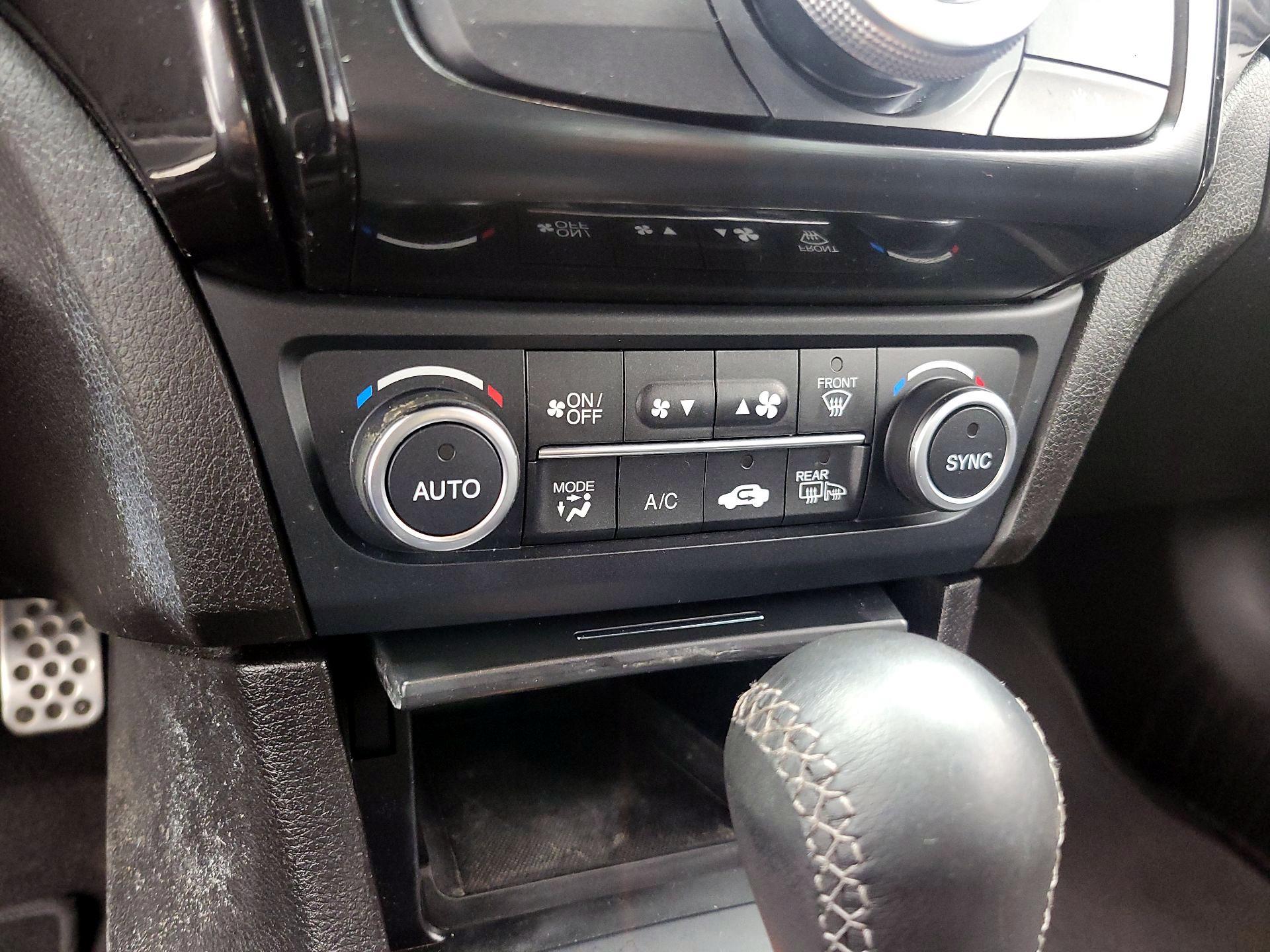 Thumbnail: 2019 Acura ILX - 16