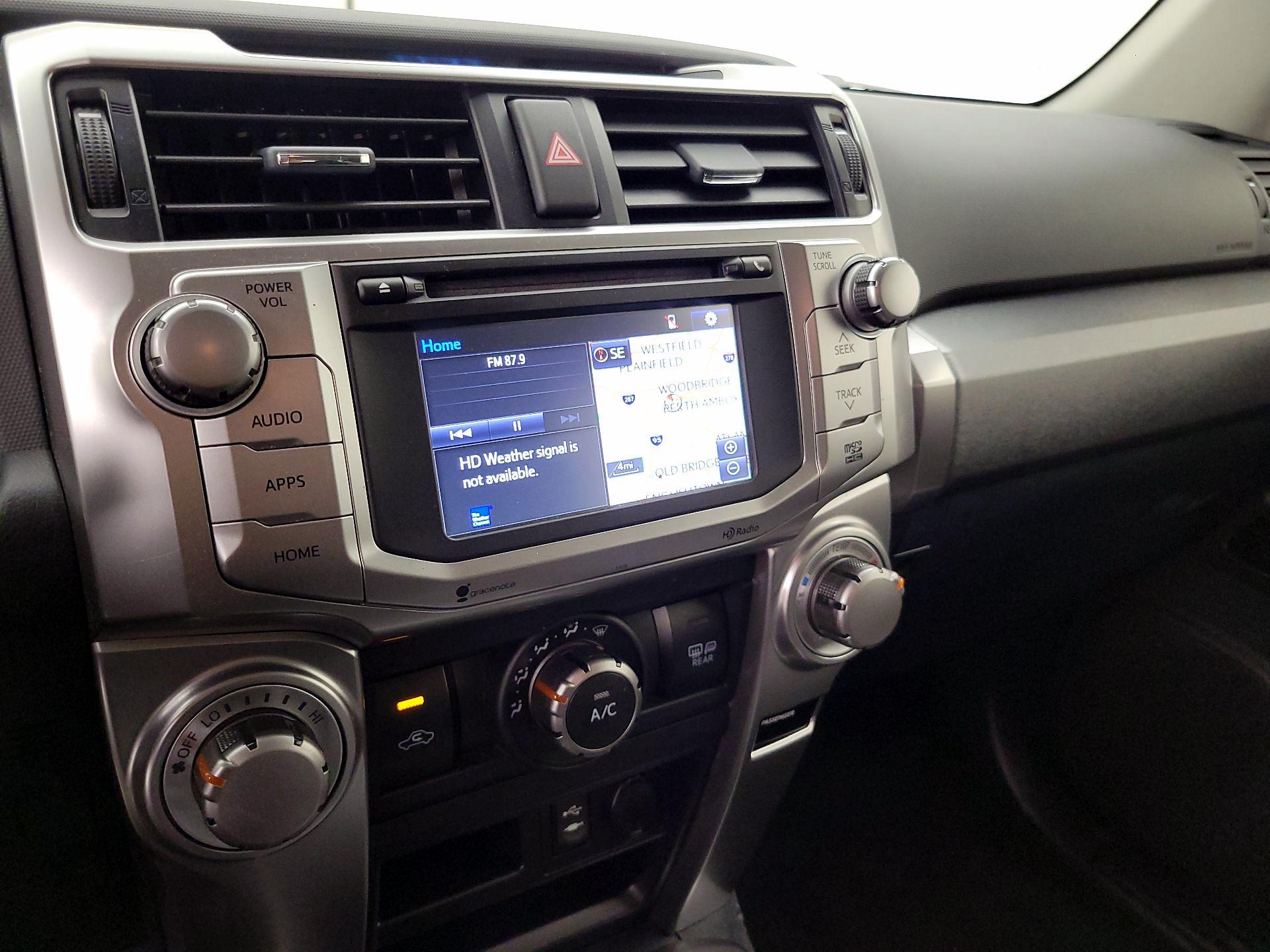 Thumbnail: 2015 Toyota 4Runner - 14