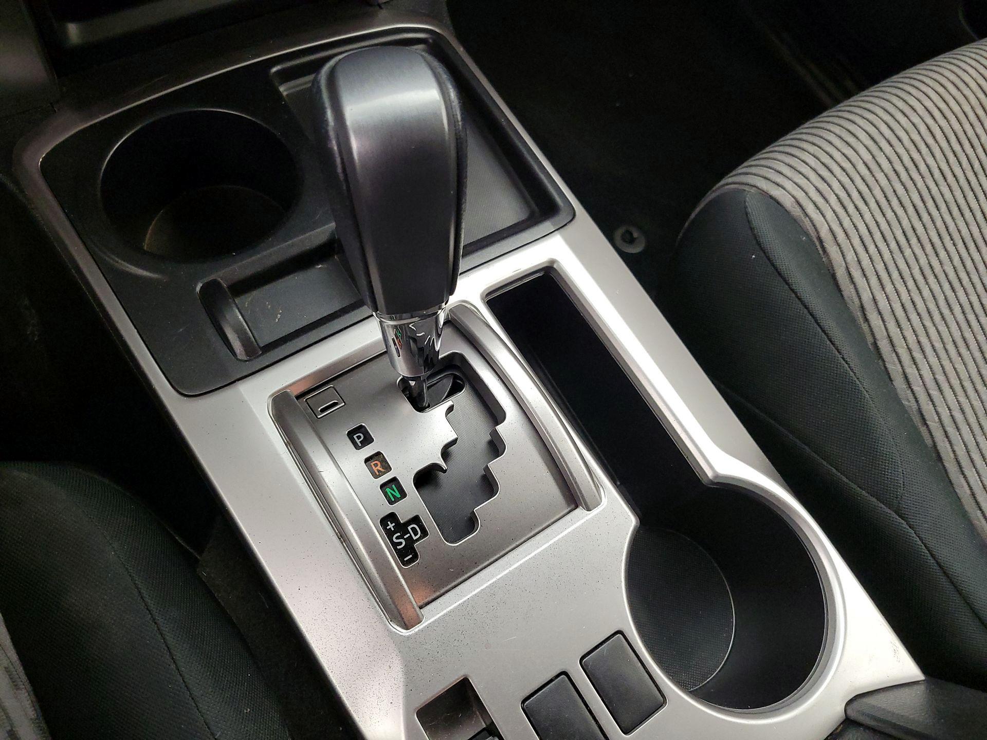 Thumbnail: 2015 Toyota 4Runner - 15