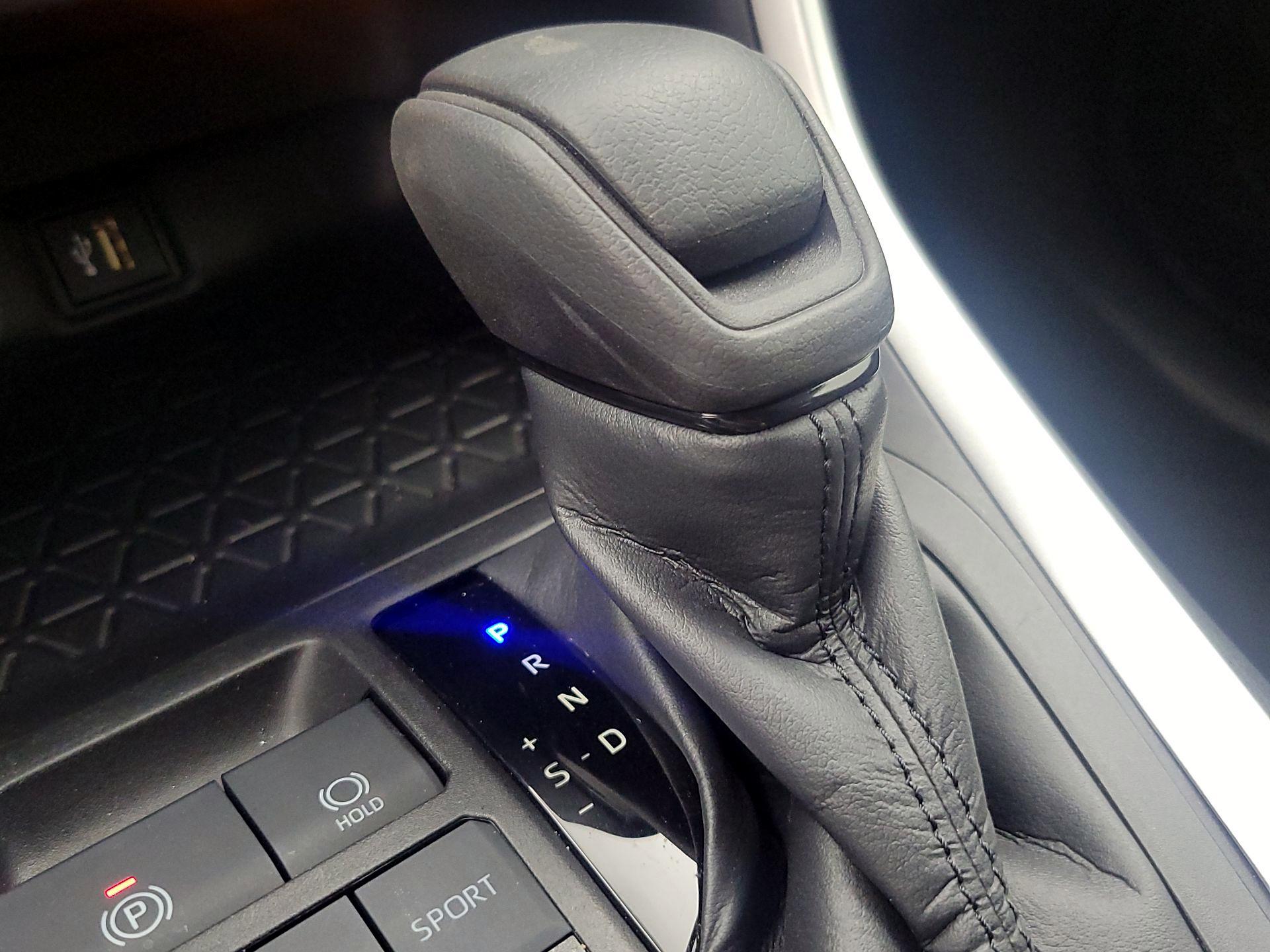 Thumbnail: 2023 Toyota RAV4 - 17