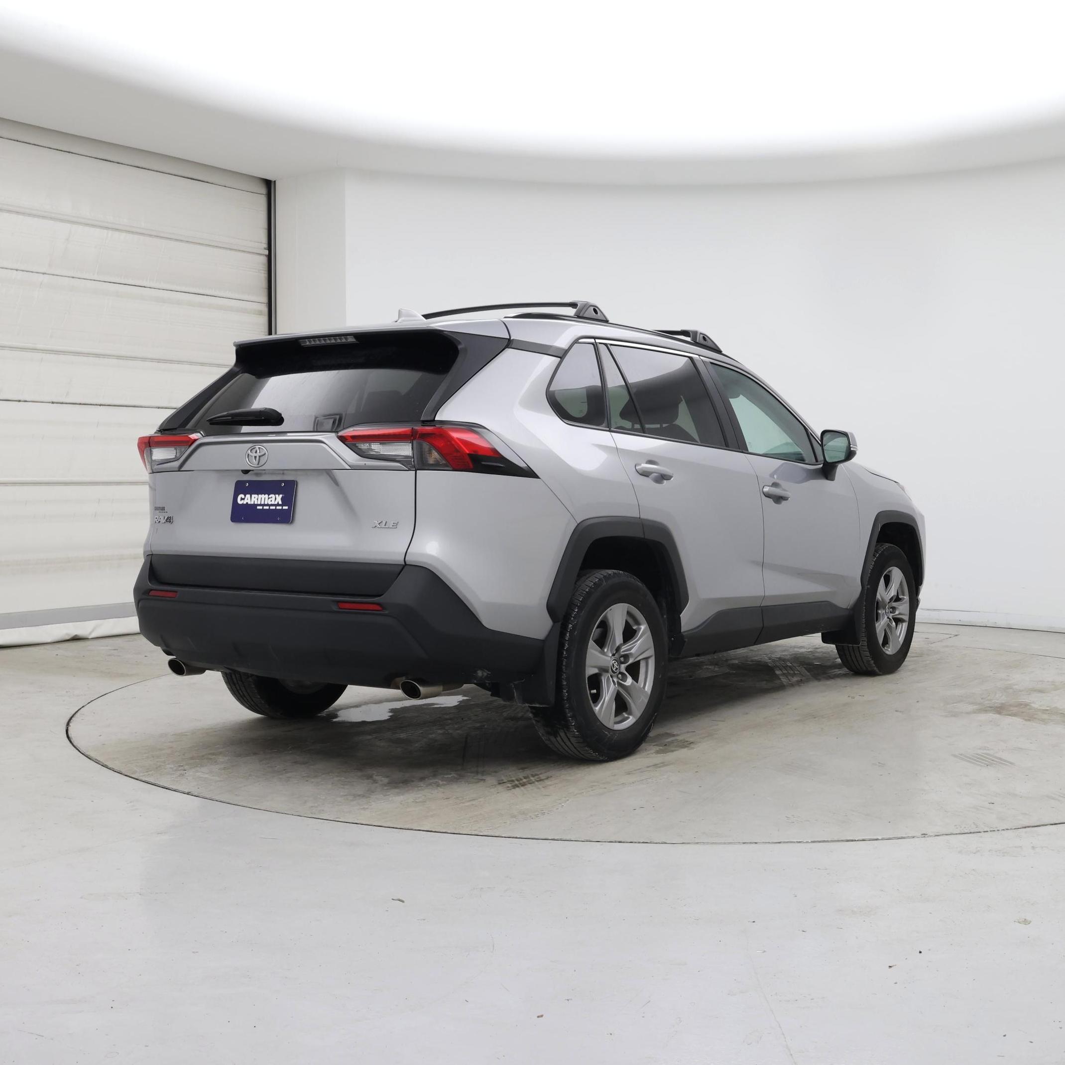 Thumbnail: 2023 Toyota RAV4 - 8