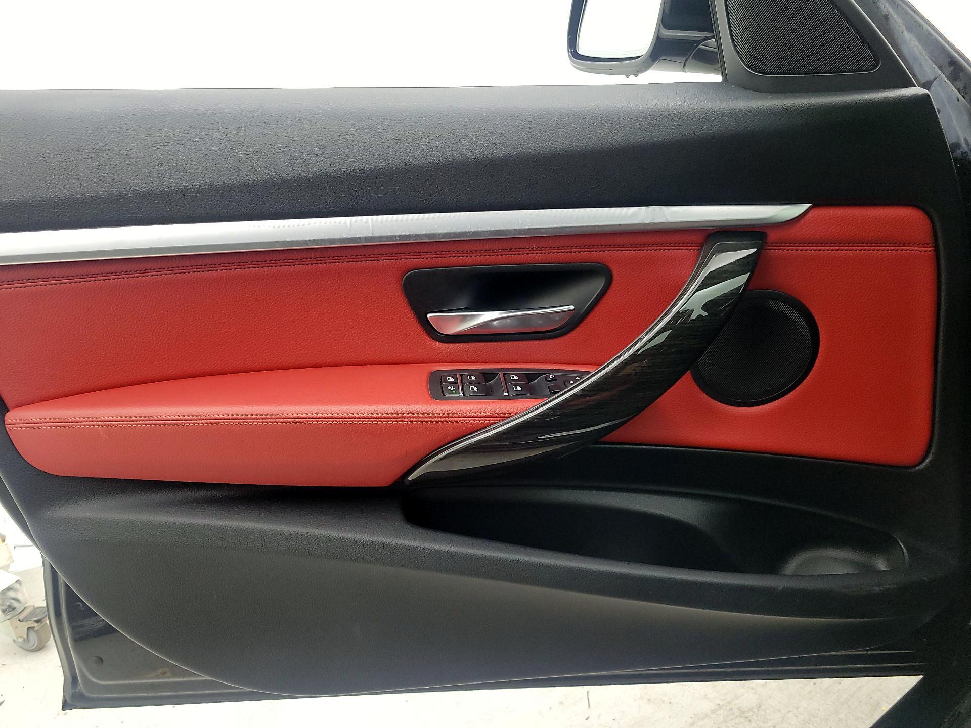 Thumbnail: 2018 BMW 3 Series - 12