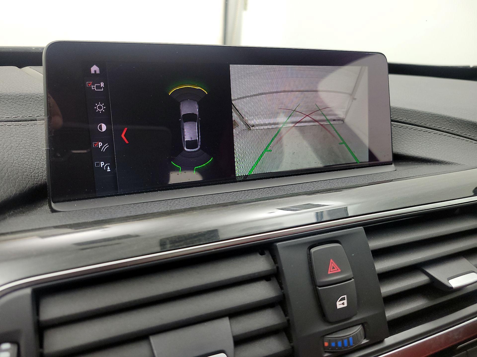 Thumbnail: 2018 BMW 3 Series - 15