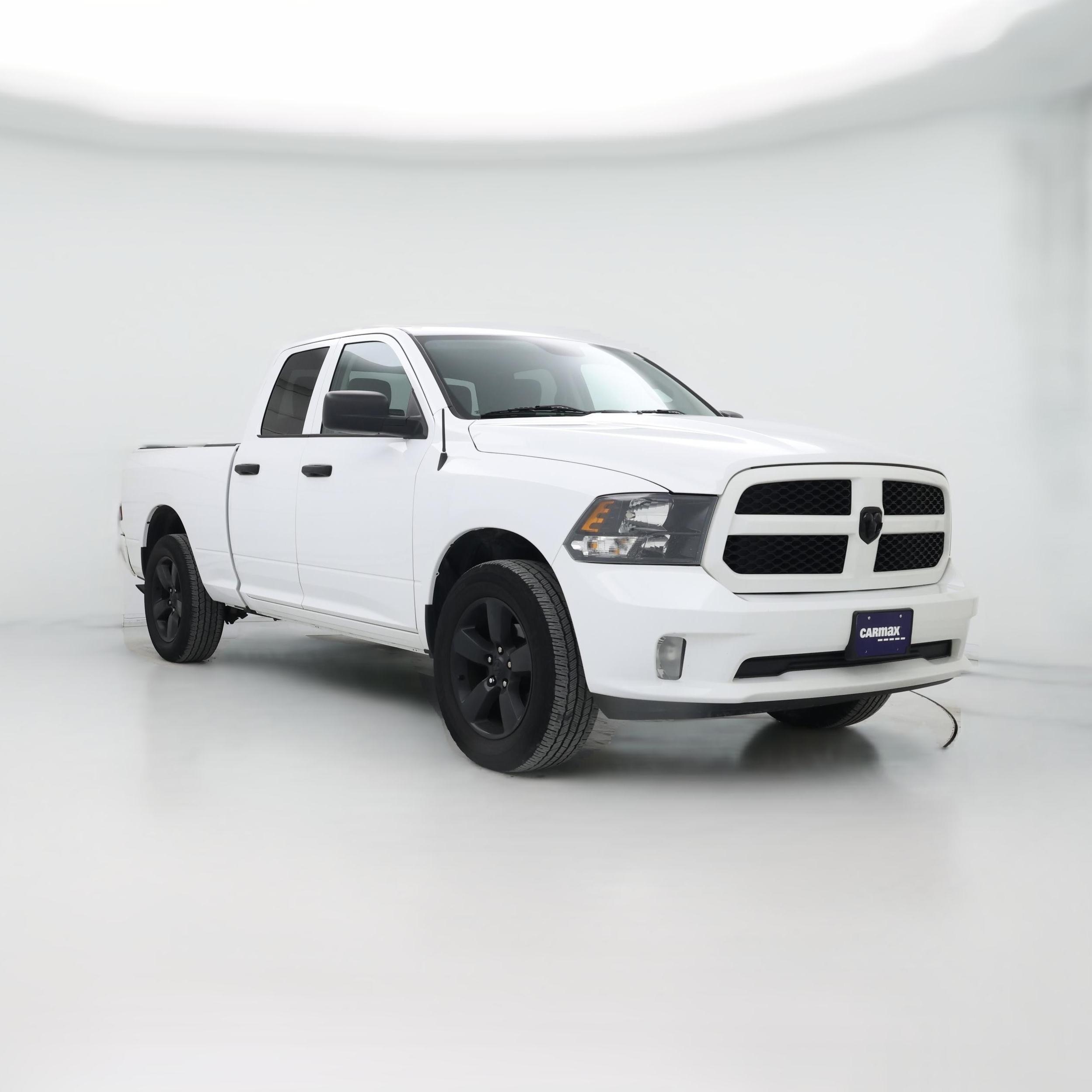 Thumbnail: 2019 RAM 1500 Classic - 1