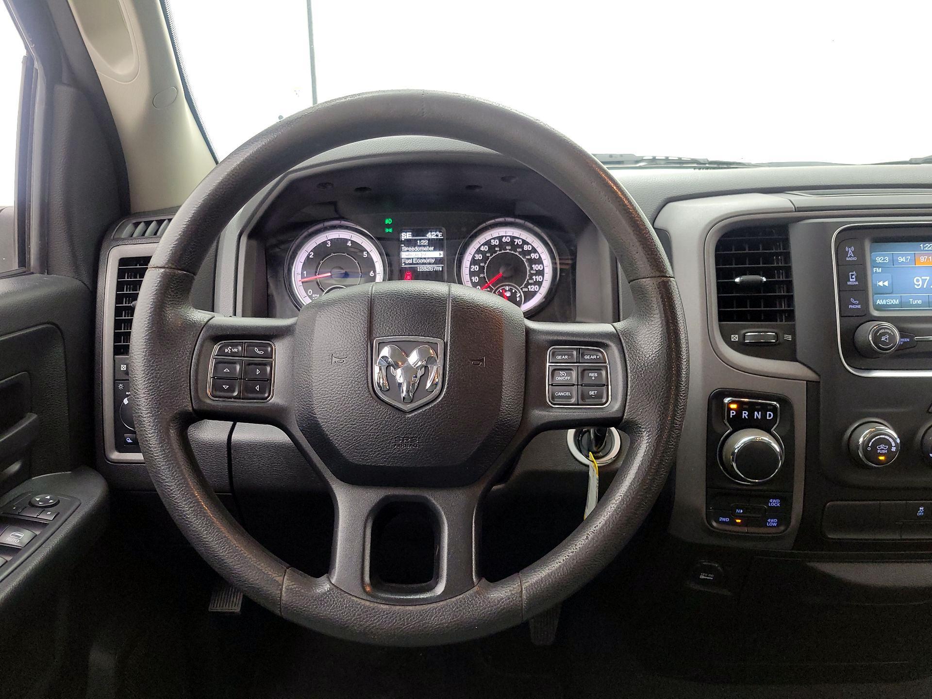 Thumbnail: 2019 RAM 1500 Classic - 10