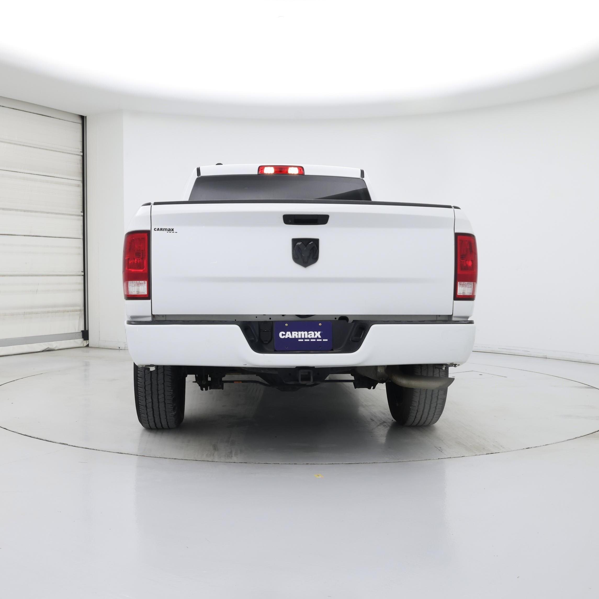 Thumbnail: 2019 RAM 1500 Classic - 6