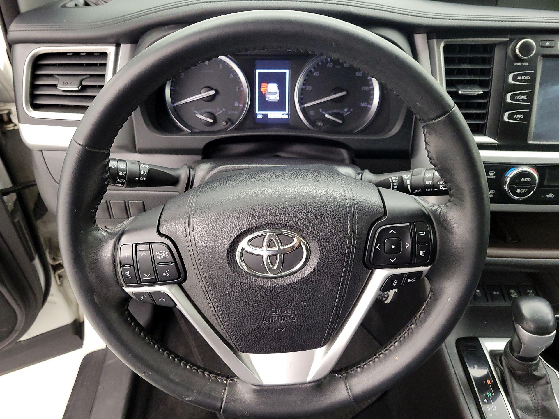 Thumbnail: 2018 Toyota Highlander - 10