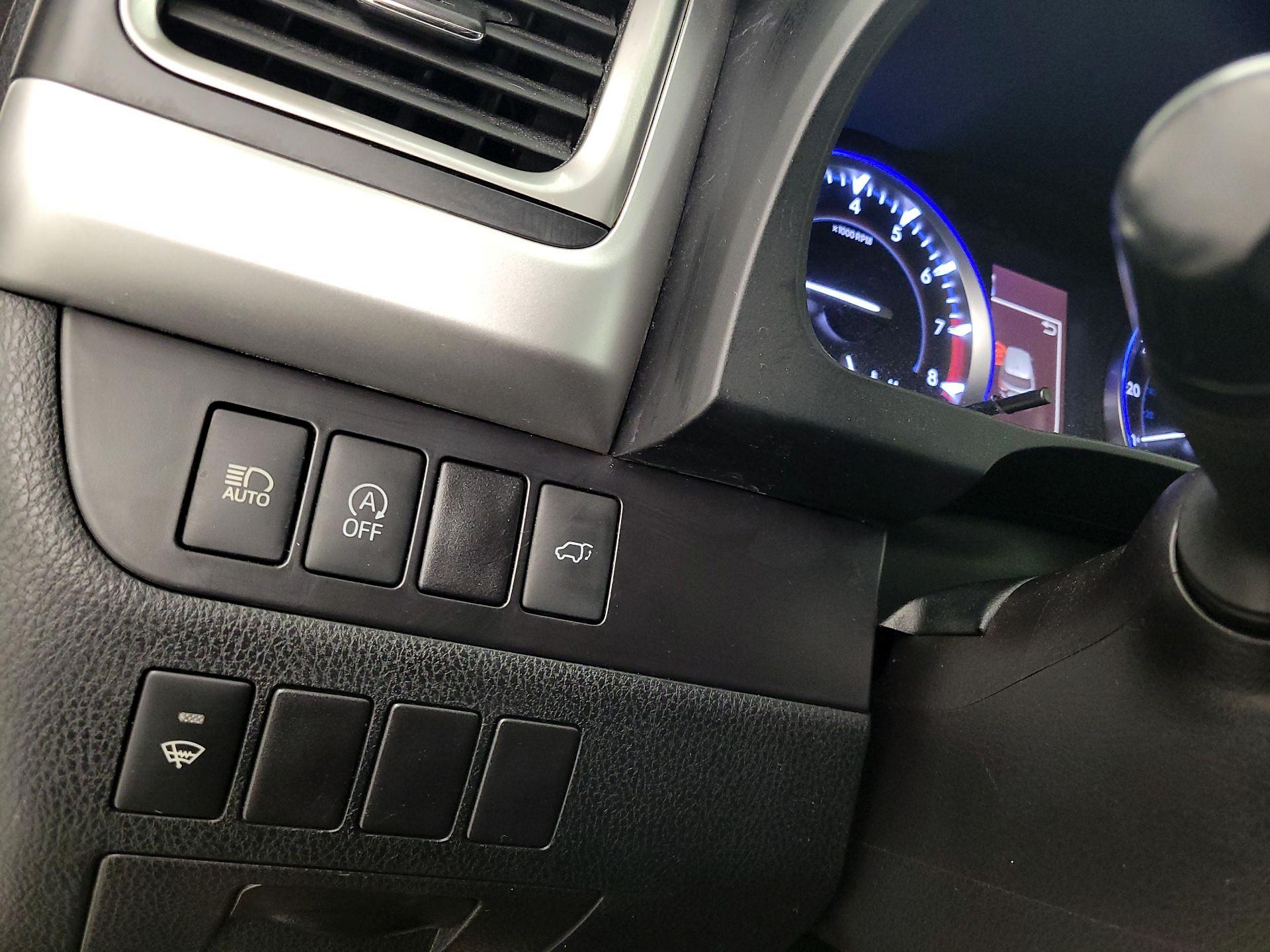 Thumbnail: 2018 Toyota Highlander - 13