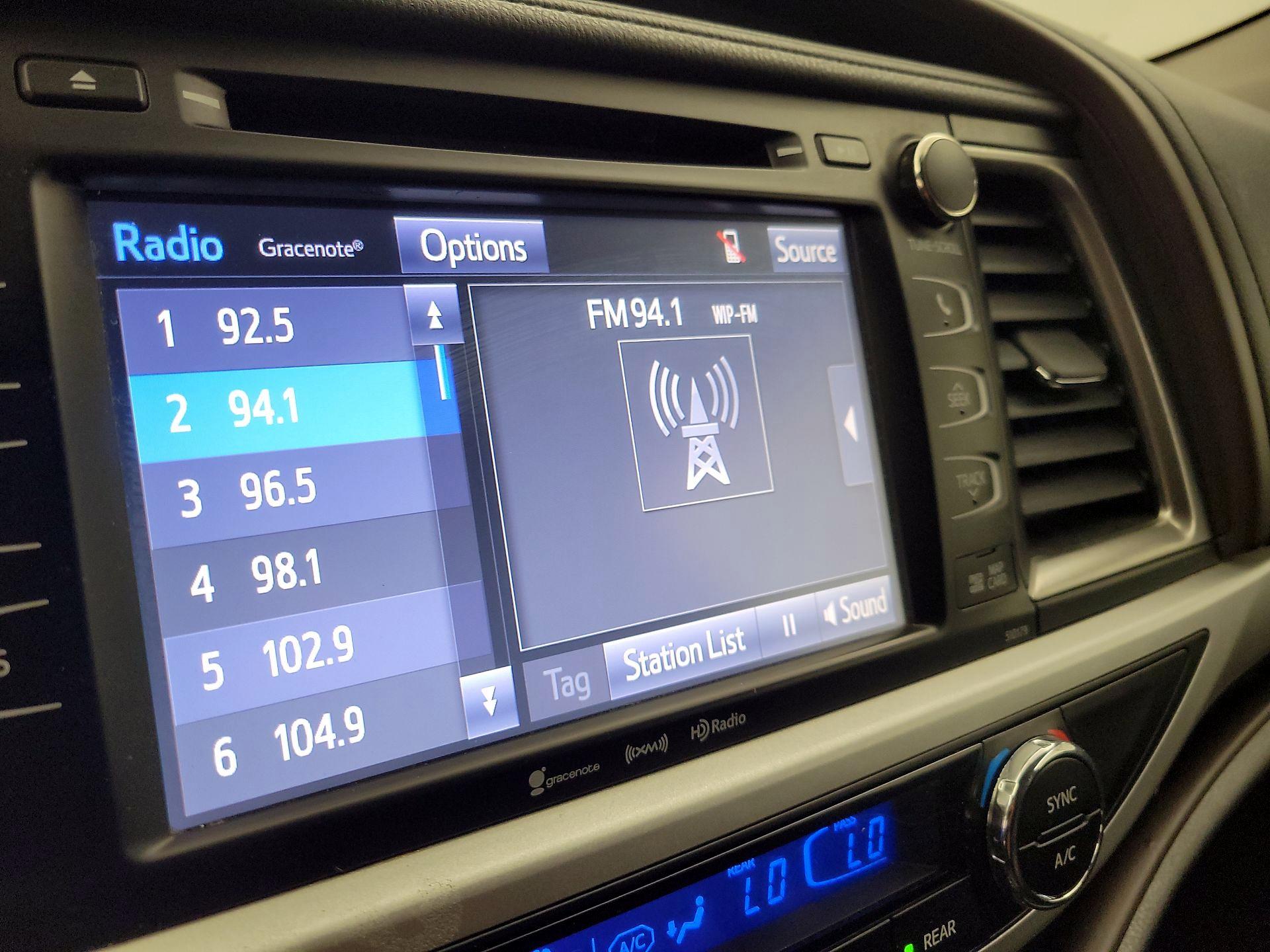 Thumbnail: 2018 Toyota Highlander - 15
