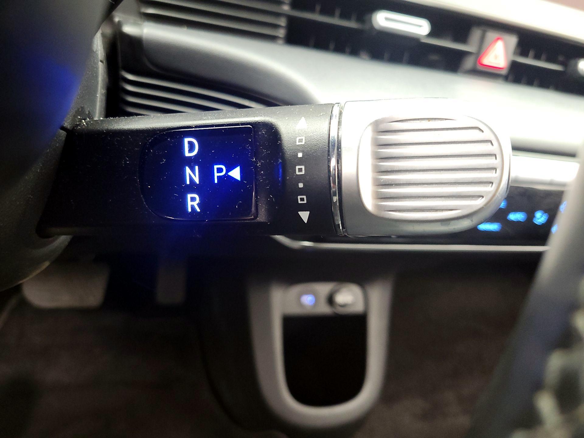 Thumbnail: 2023 Hyundai Ioniq 5 - 18