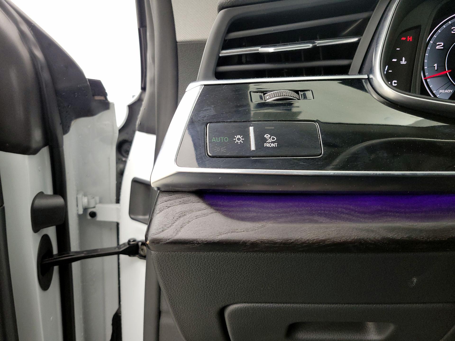 Thumbnail: 2023 Audi Q8 - 13