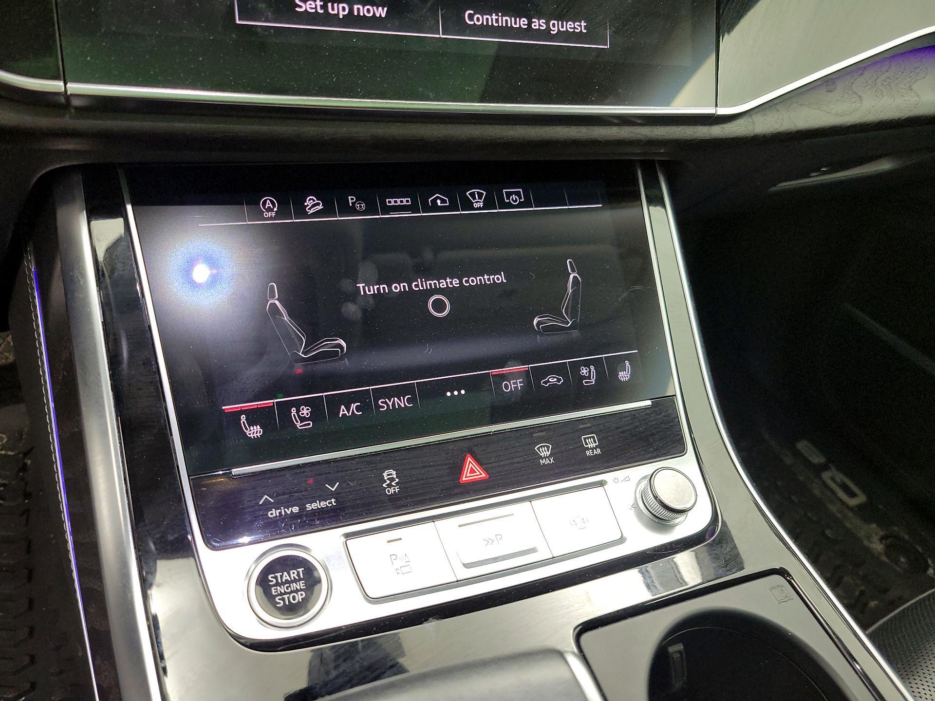 Thumbnail: 2023 Audi Q8 - 16