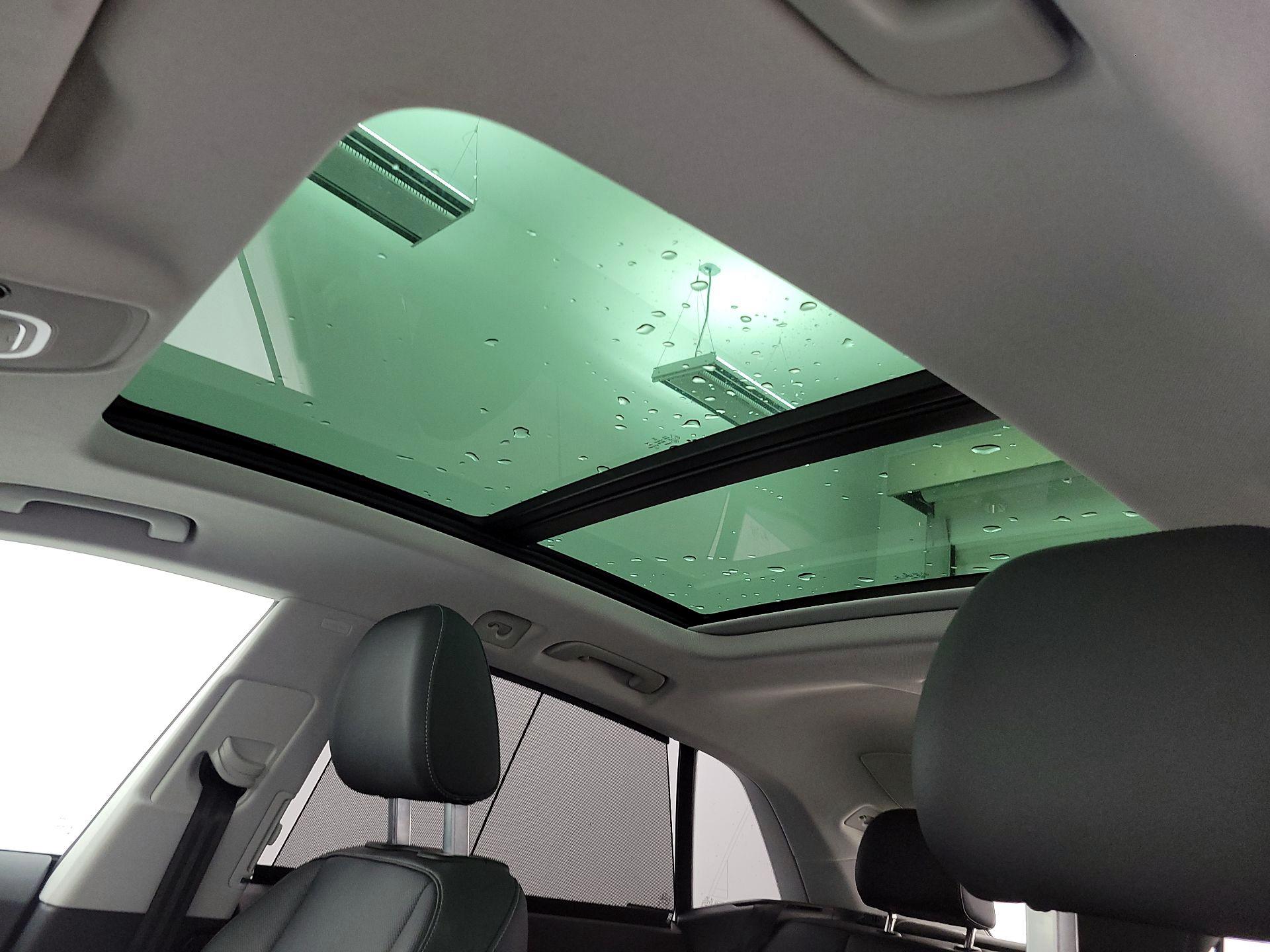 Thumbnail: 2023 Audi Q8 - 18