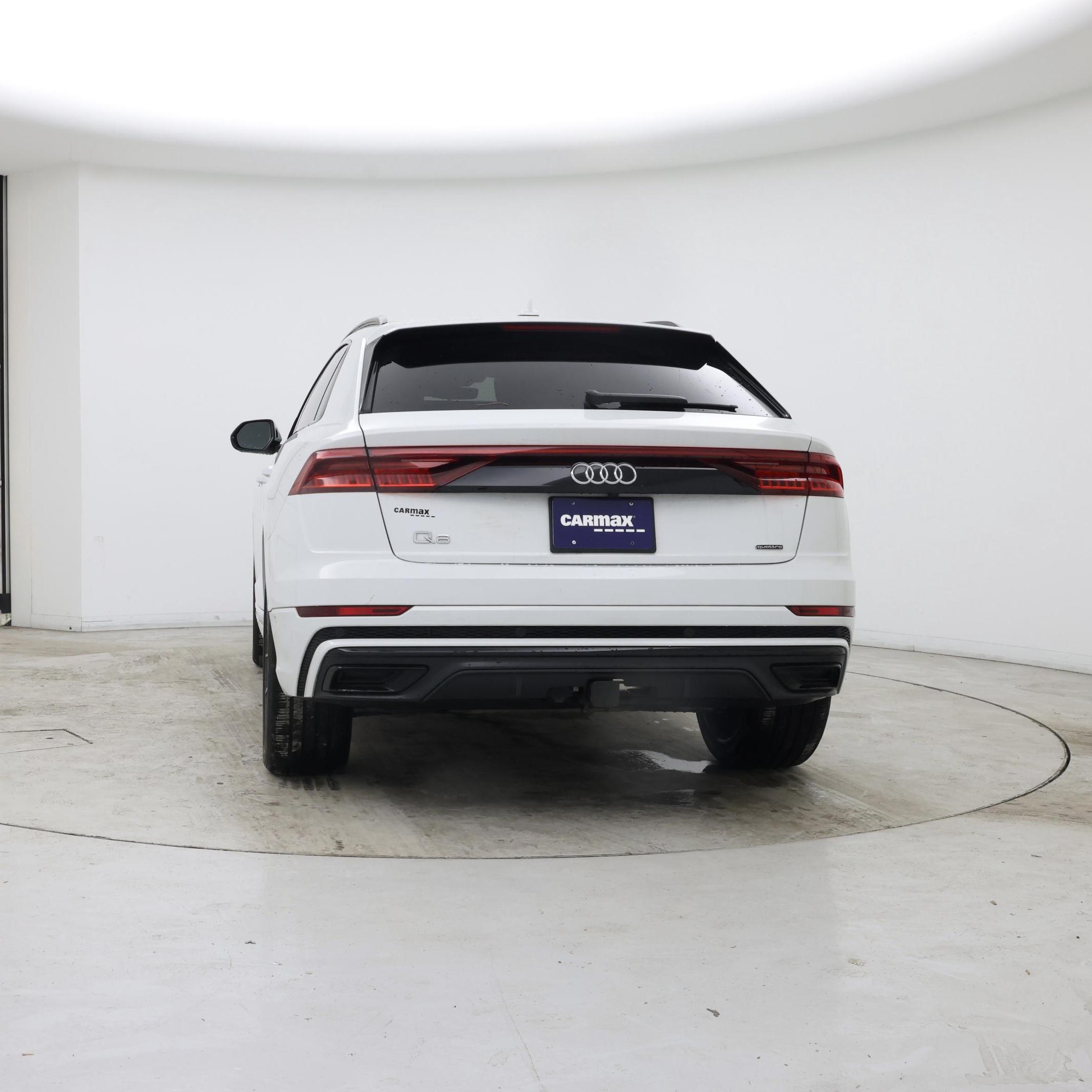 Thumbnail: 2023 Audi Q8 - 6