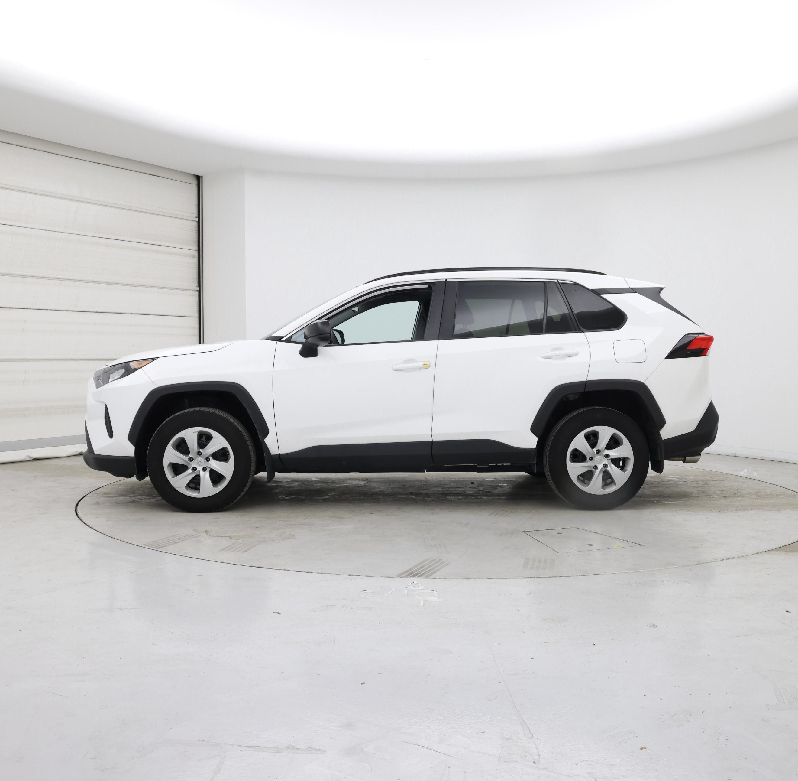 Thumbnail: 2020 Toyota RAV4 - 3