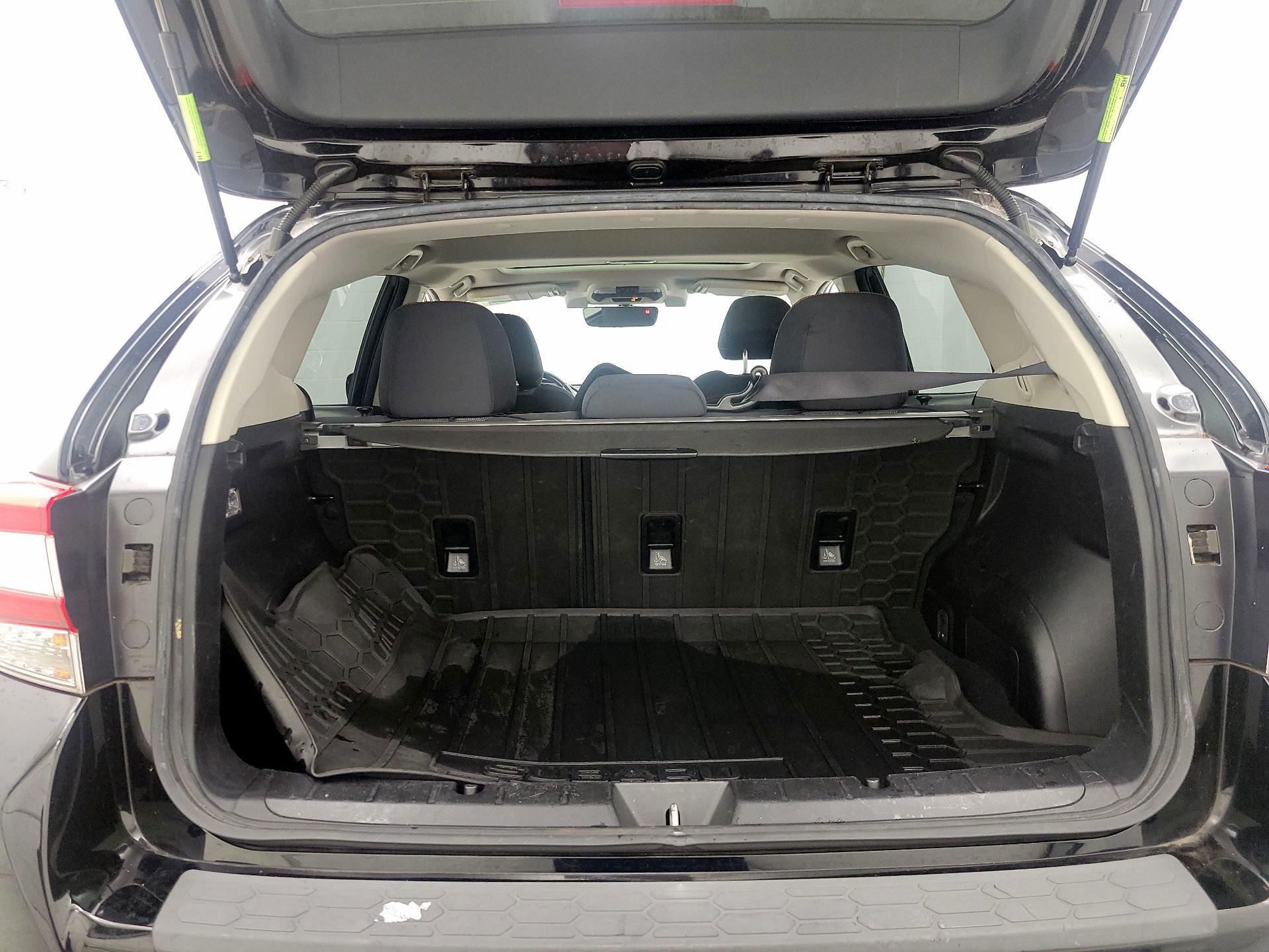 Thumbnail: 2018 Subaru Crosstrek - 20