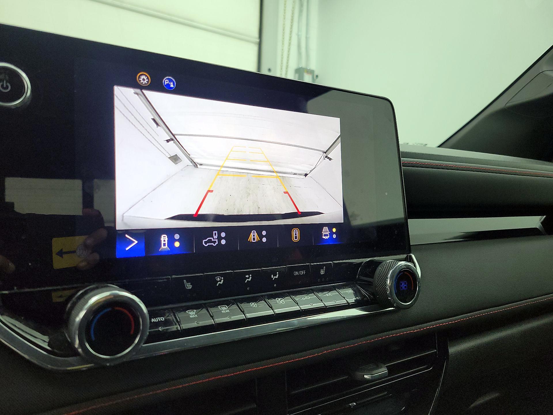 Thumbnail: 2024 Chevrolet Colorado - 14