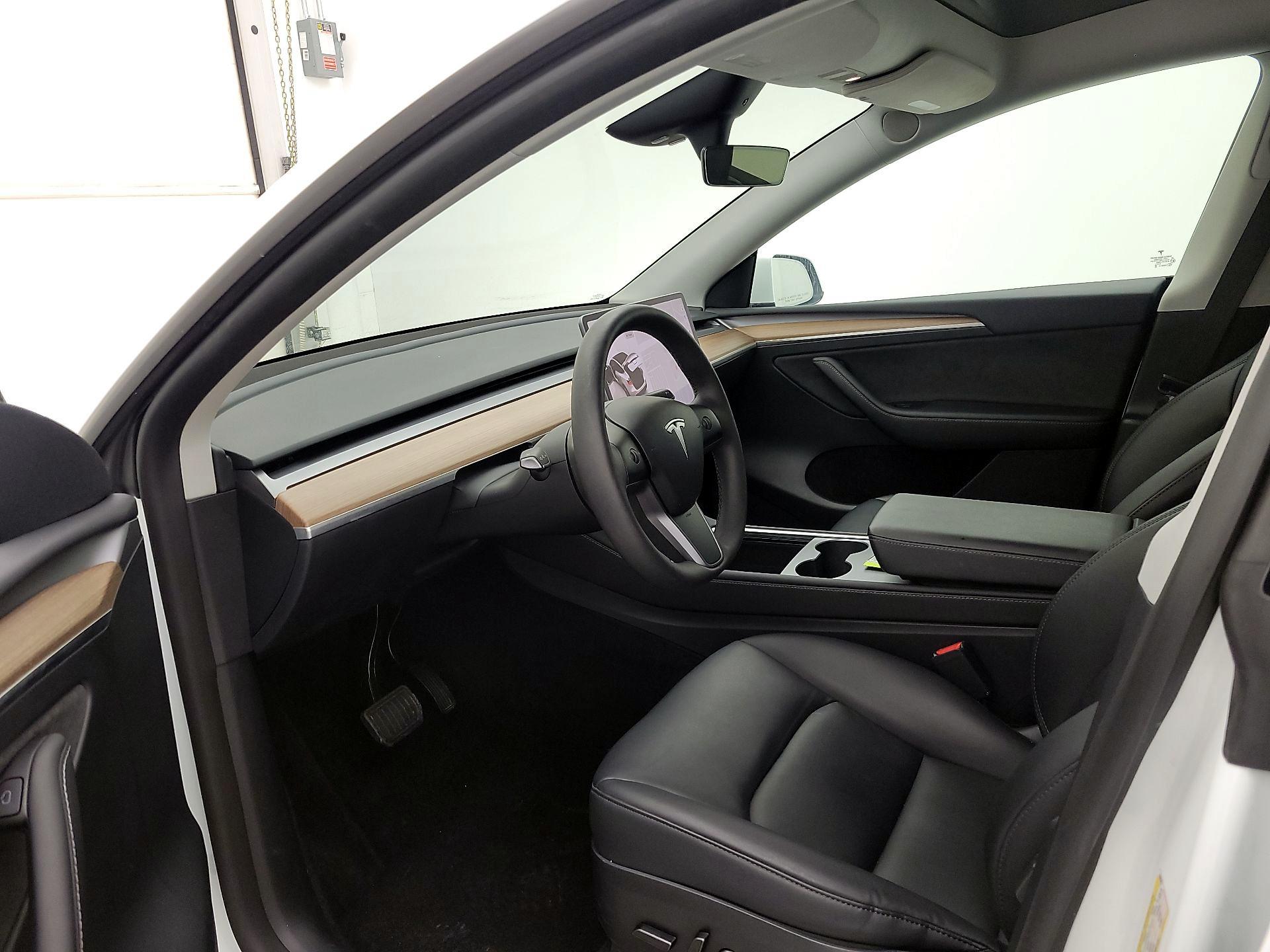 Thumbnail: 2023 Tesla Model Y - 11