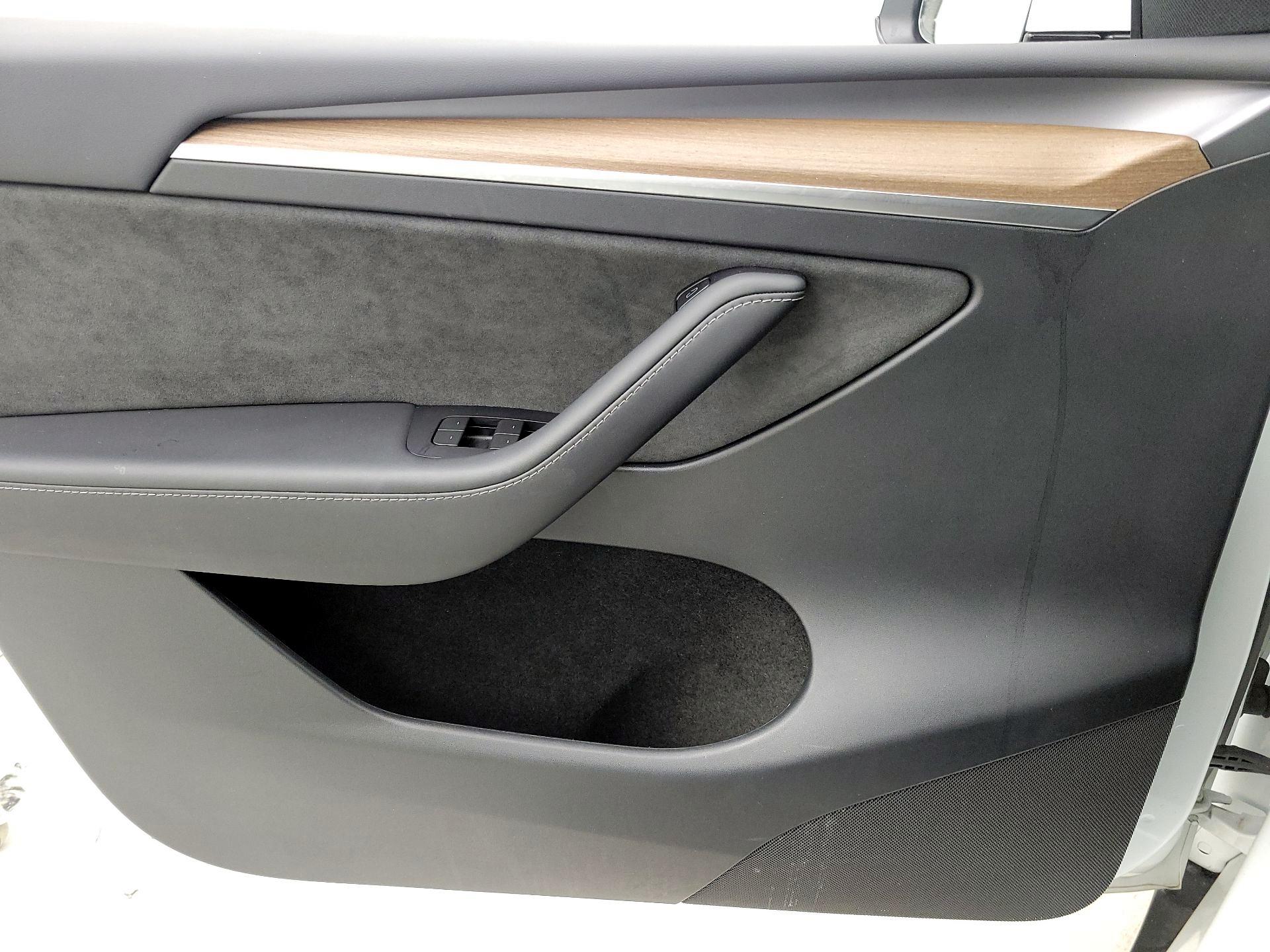 Thumbnail: 2023 Tesla Model Y - 12