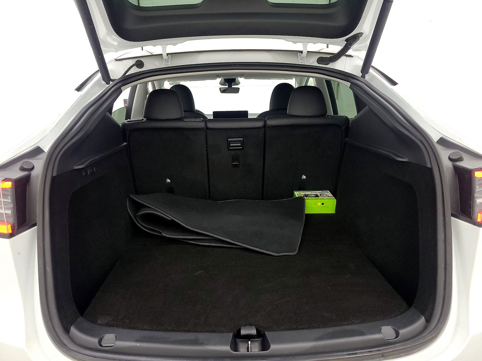 Thumbnail: 2023 Tesla Model Y - 19