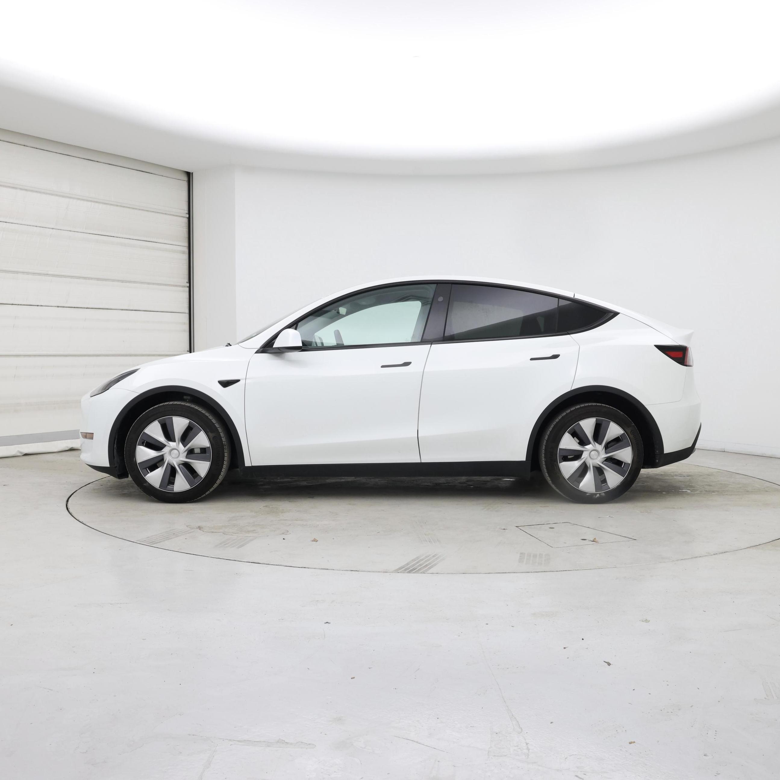 Thumbnail: 2023 Tesla Model Y - 3