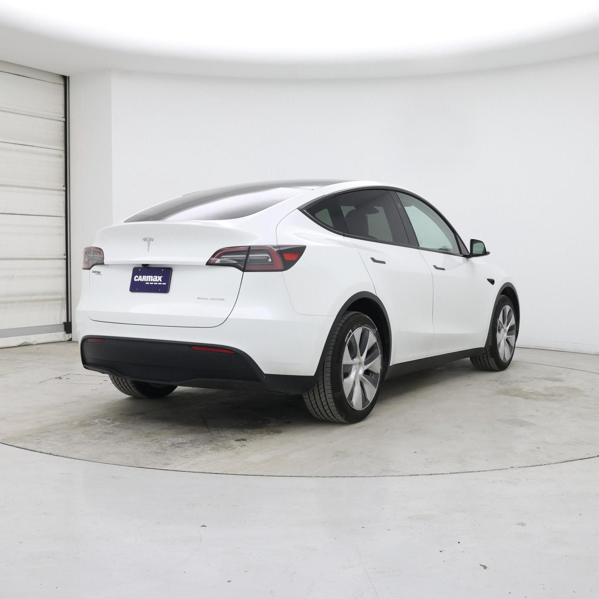 Thumbnail: 2023 Tesla Model Y - 8