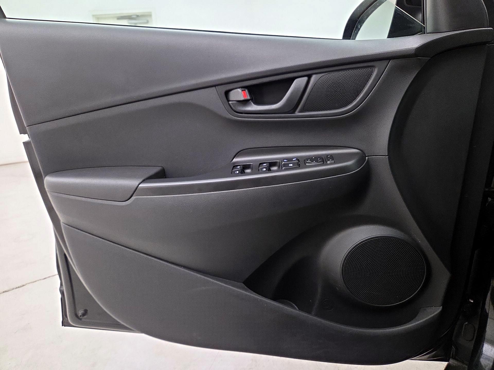 Thumbnail: 2019 Hyundai Kona - 12