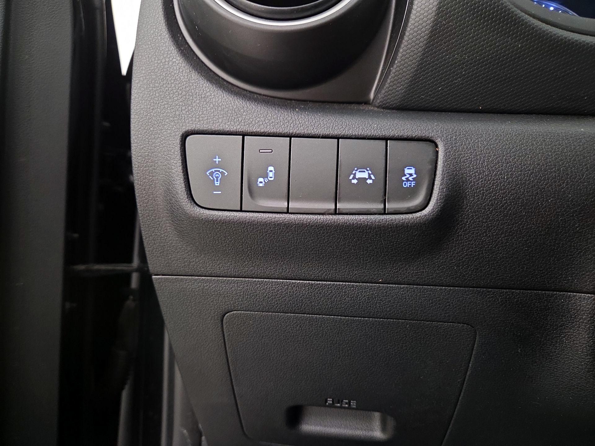 Thumbnail: 2019 Hyundai Kona - 13