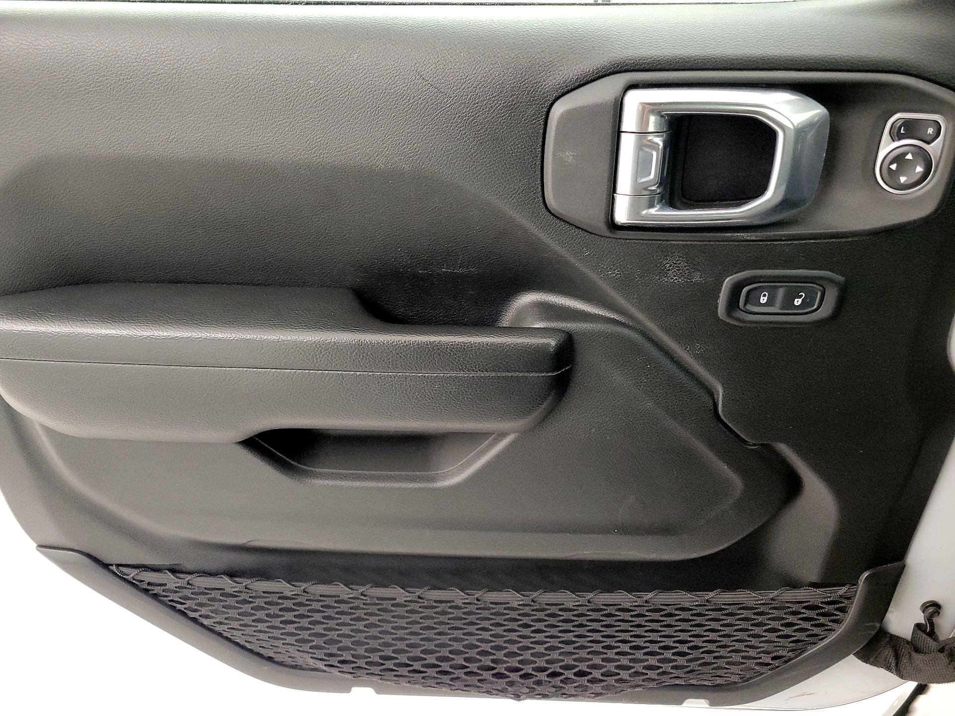 Thumbnail: 2022 Jeep Gladiator - 12