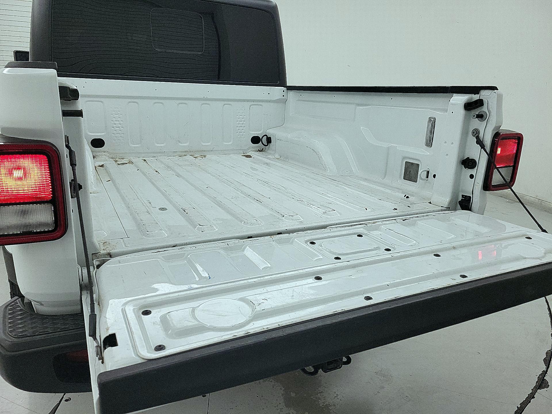 Thumbnail: 2022 Jeep Gladiator - 19