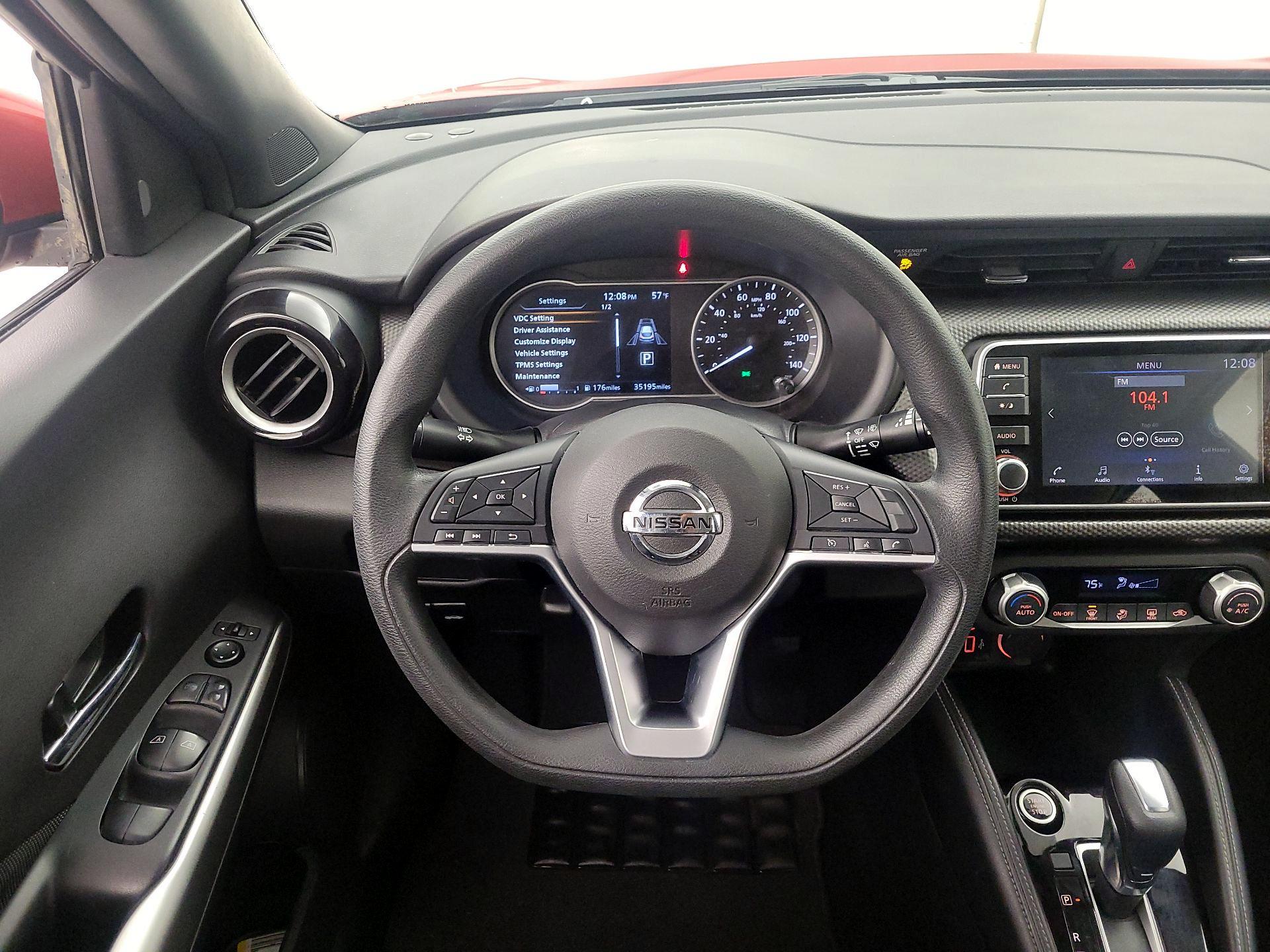 Thumbnail: 2020 Nissan Kicks - 10