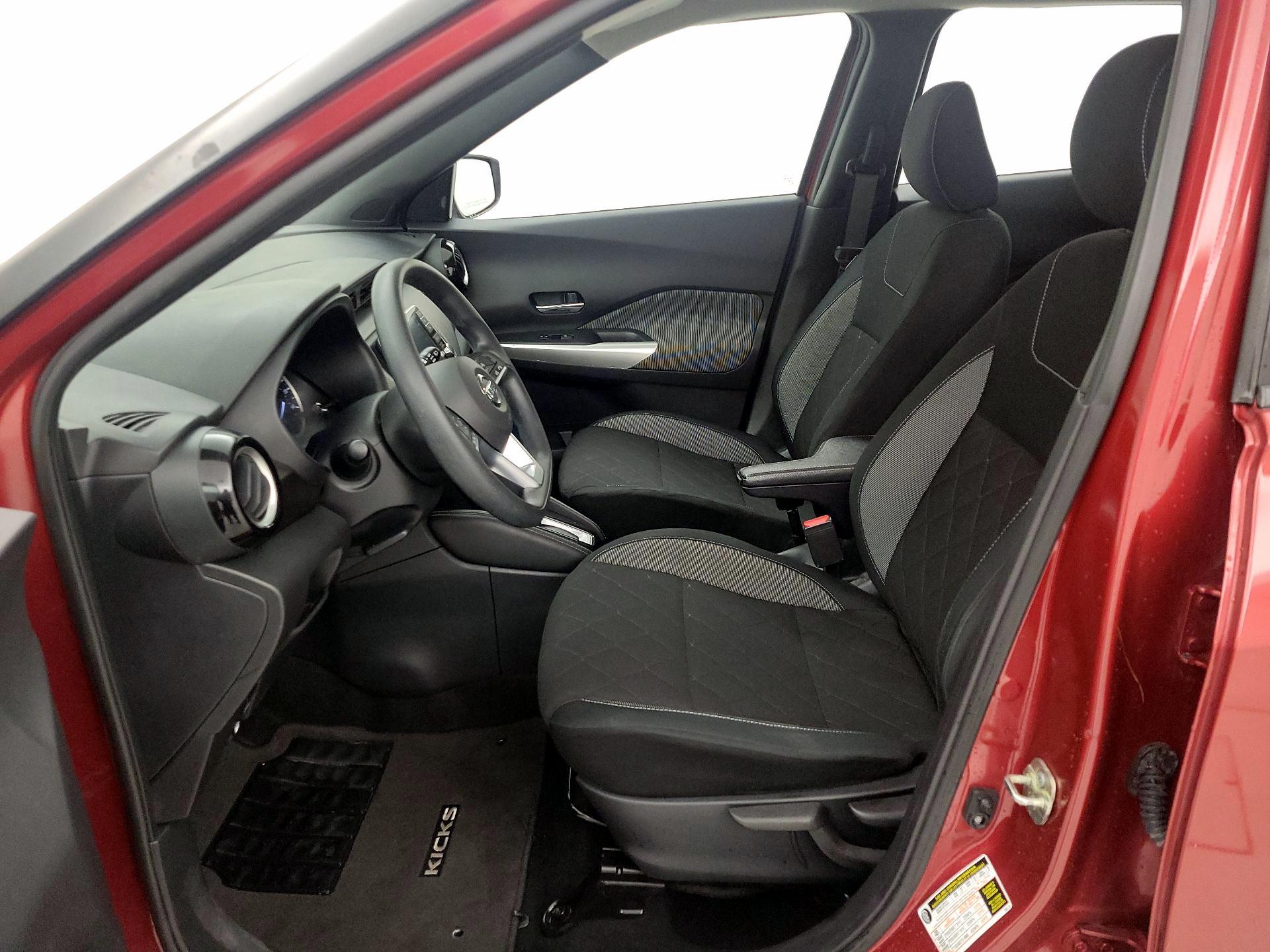 Thumbnail: 2020 Nissan Kicks - 11