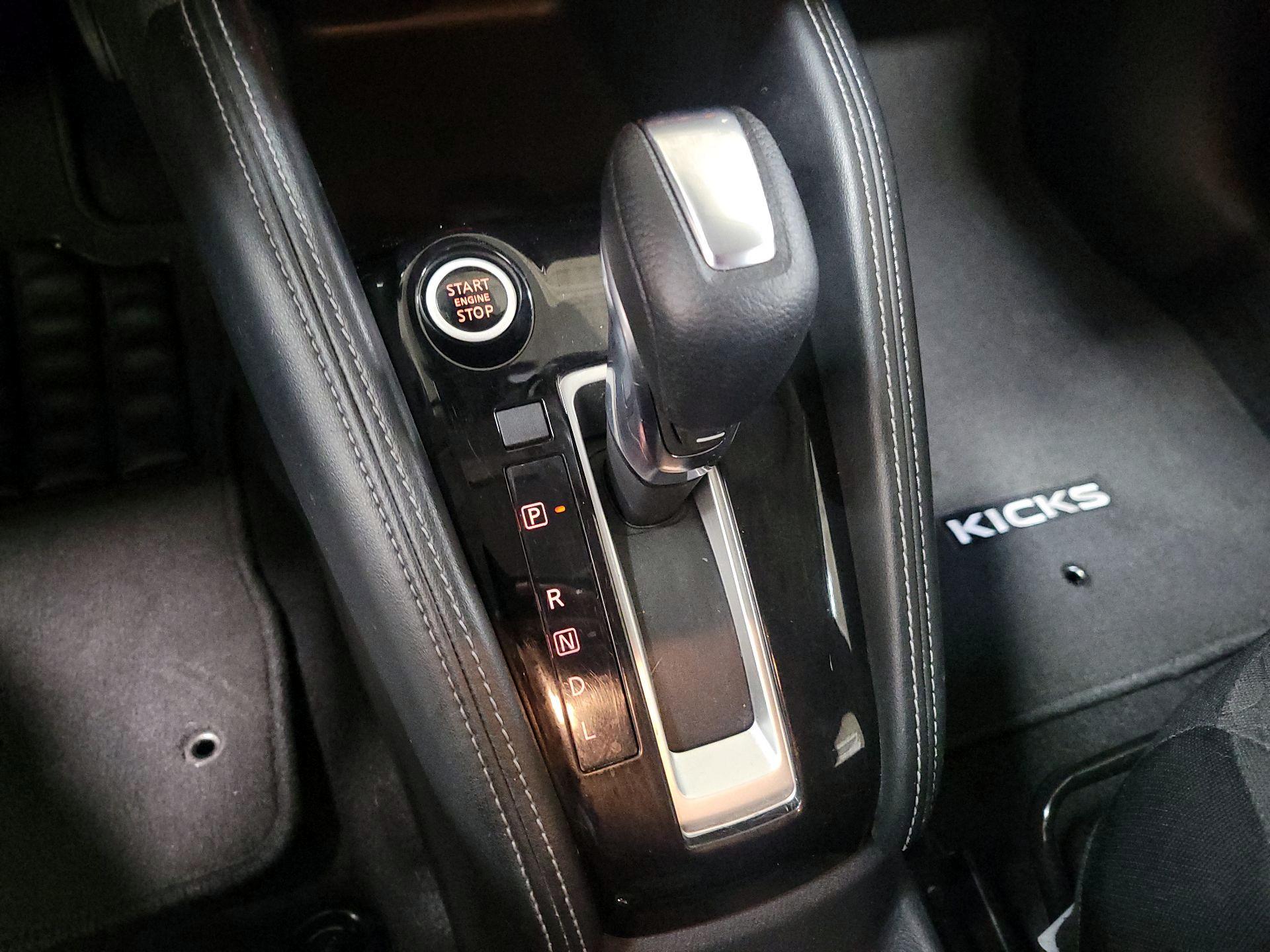 Thumbnail: 2020 Nissan Kicks - 16