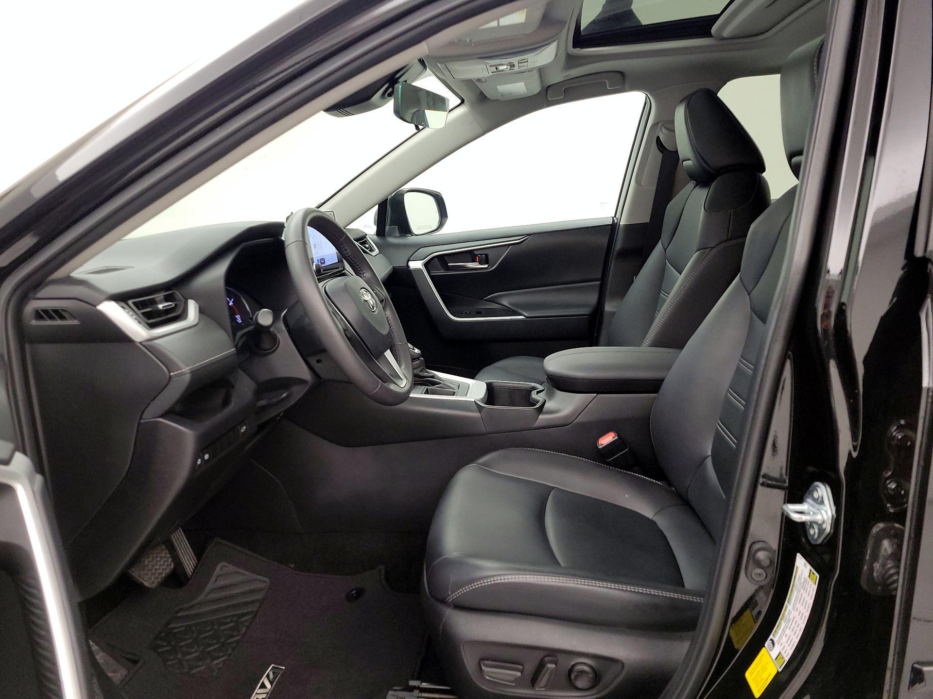 Thumbnail: 2024 Toyota RAV4 - 11