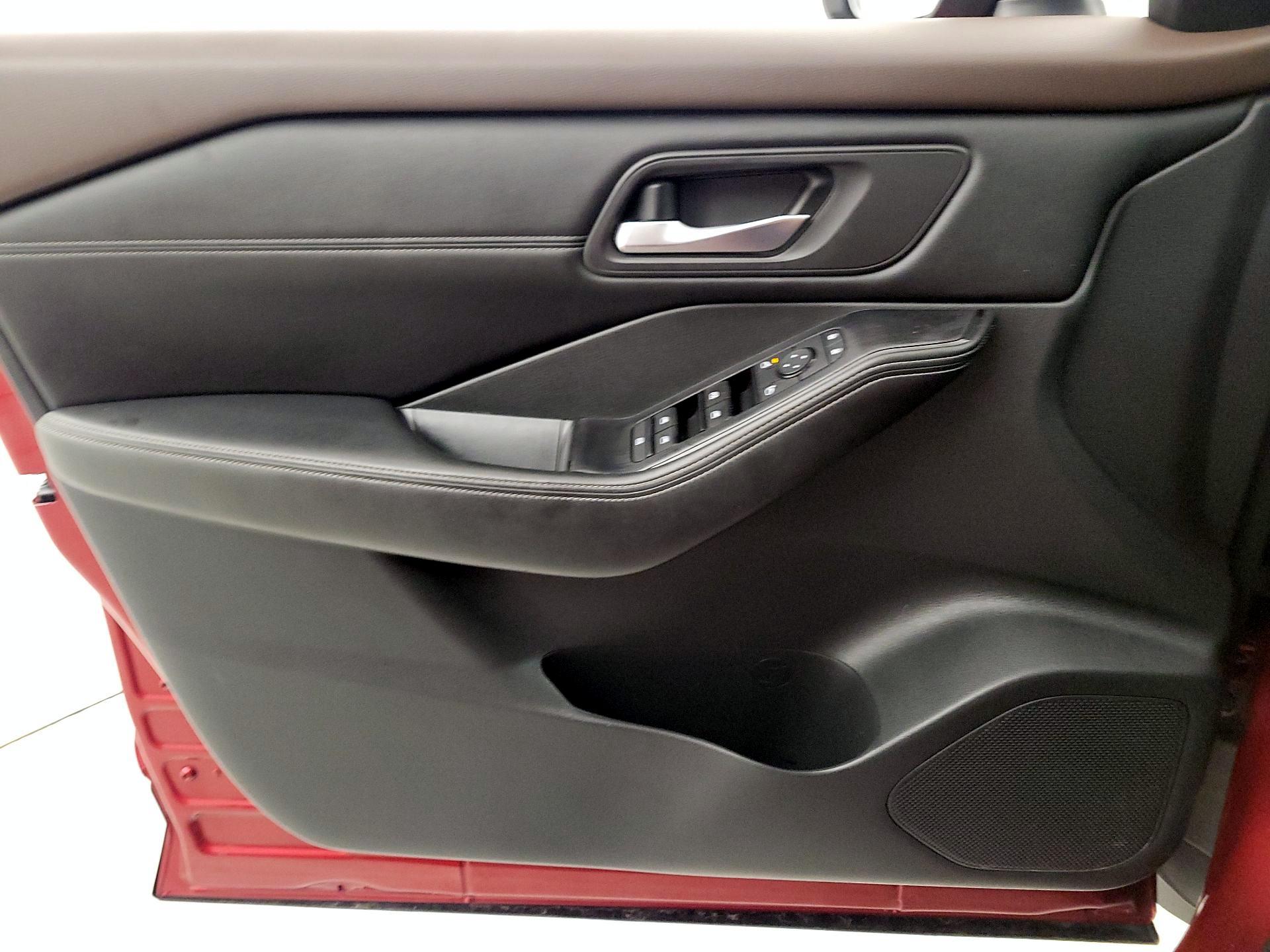 Thumbnail: 2022 Nissan Rogue - 12