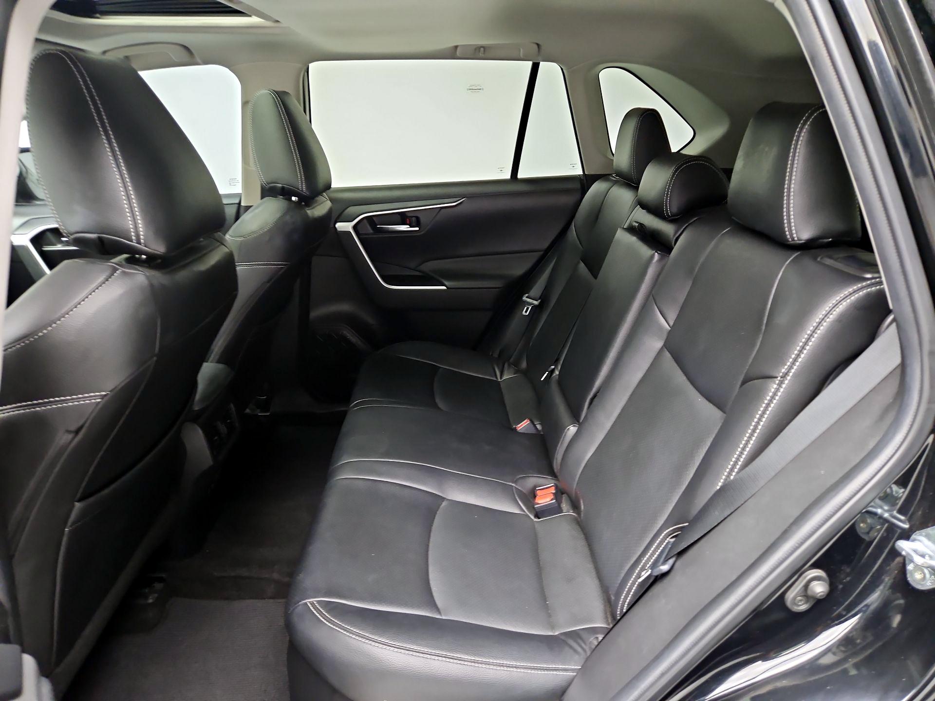 Thumbnail: 2021 Toyota RAV4 - 18