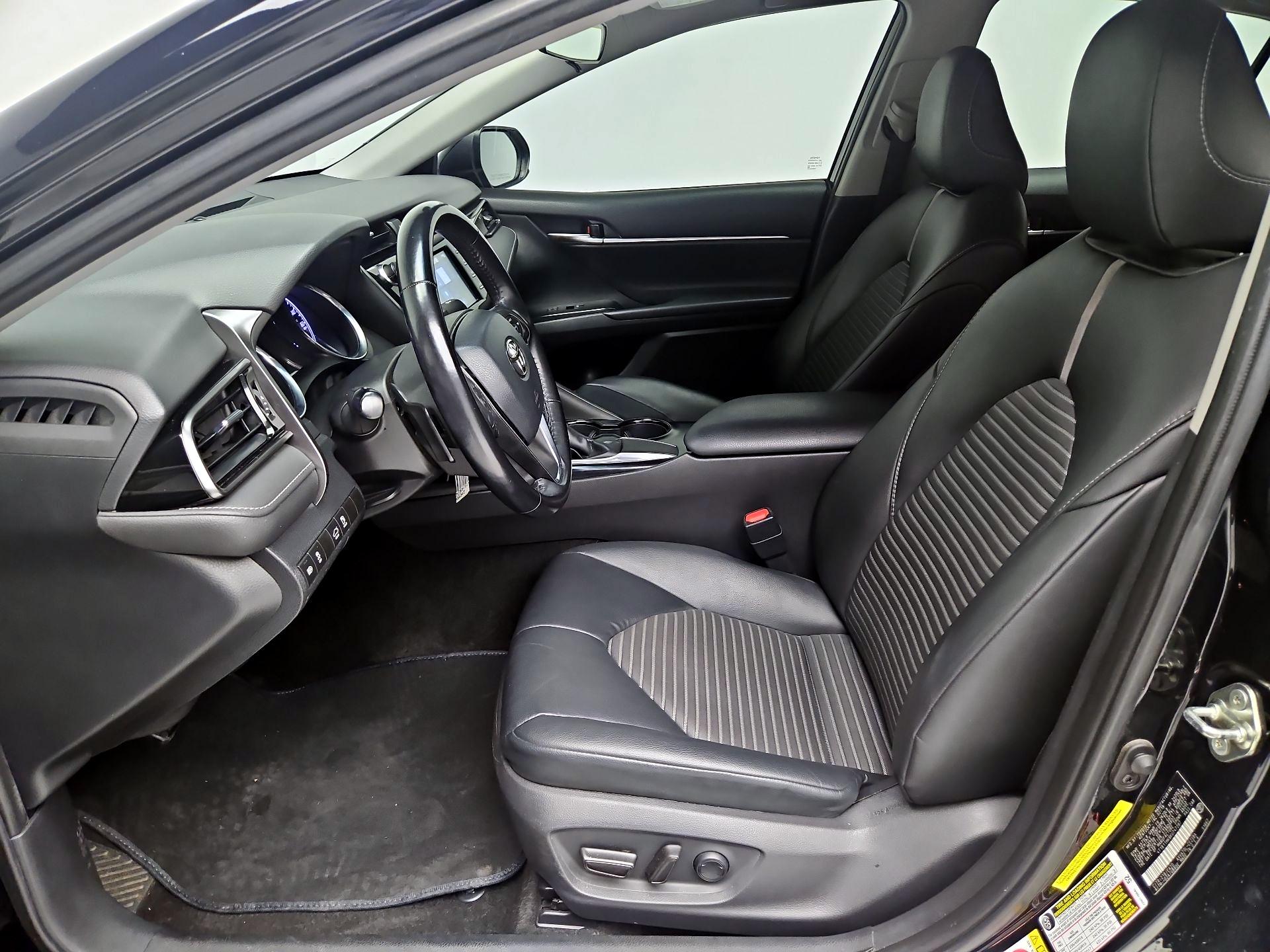 Thumbnail: 2019 Toyota Camry - 11