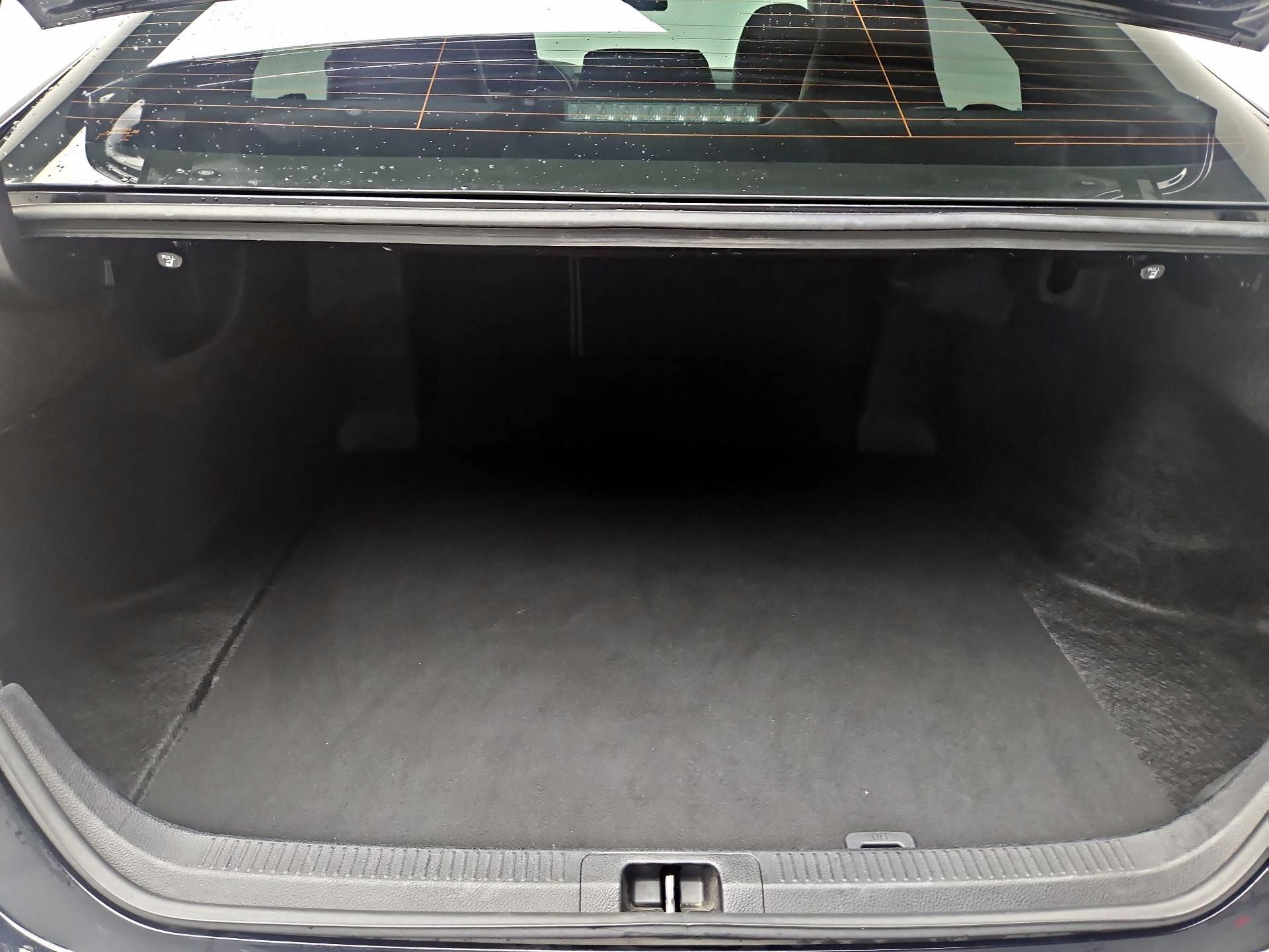 Thumbnail: 2019 Toyota Camry - 20