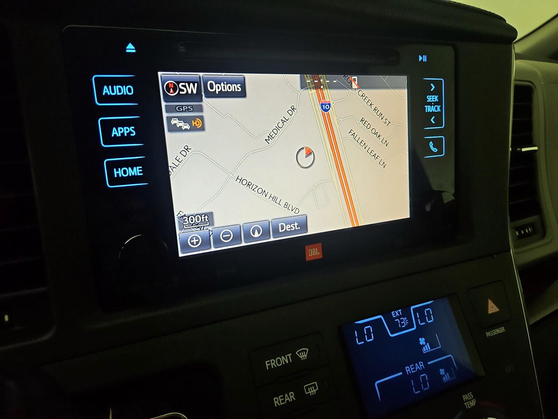 Thumbnail: 2016 Toyota Sienna - 14