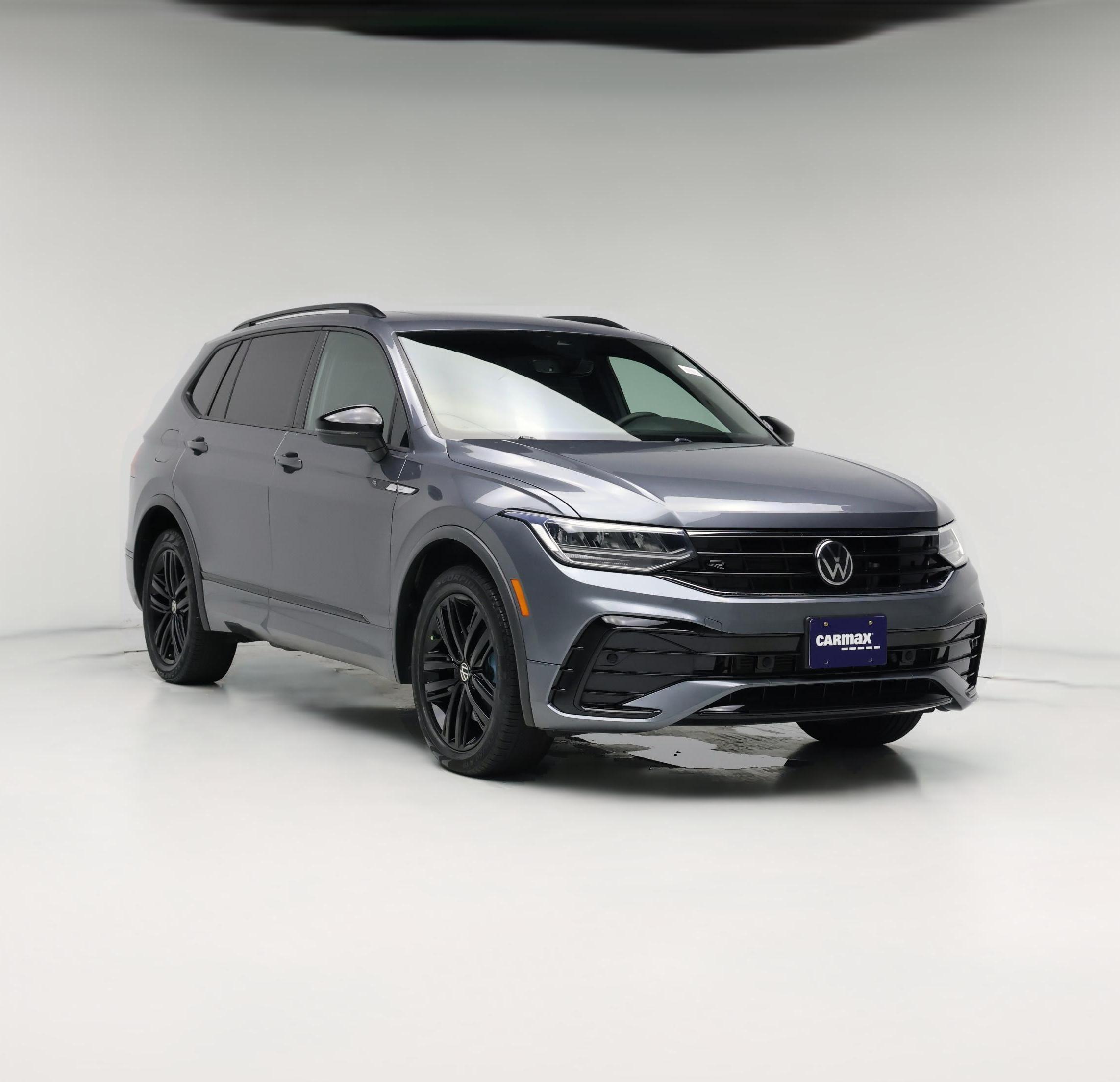 Thumbnail: 2022 Volkswagen Tiguan - 1