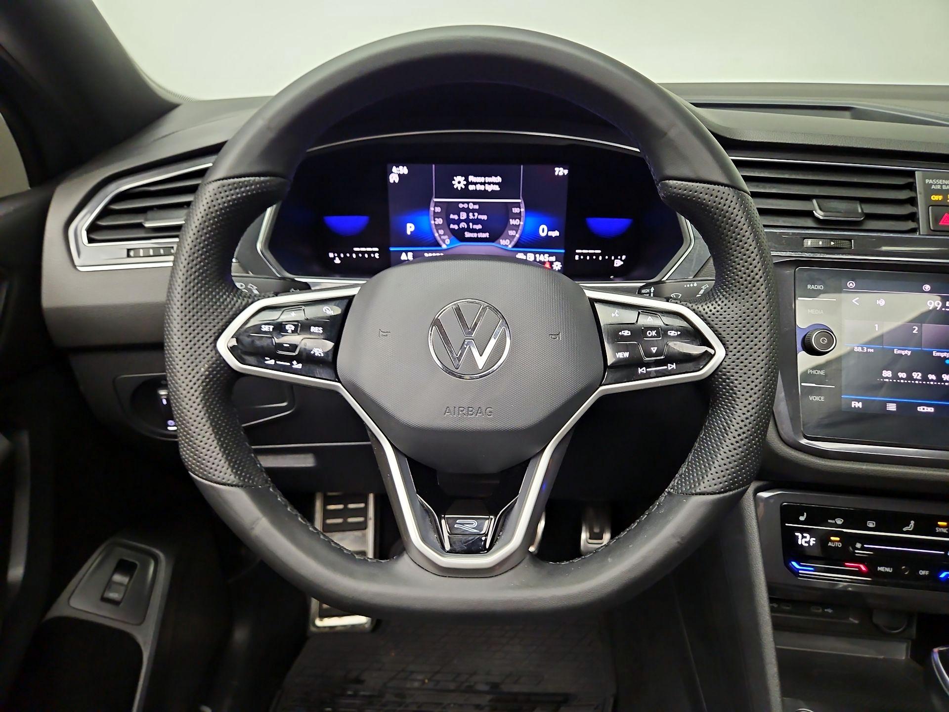 Thumbnail: 2022 Volkswagen Tiguan - 10