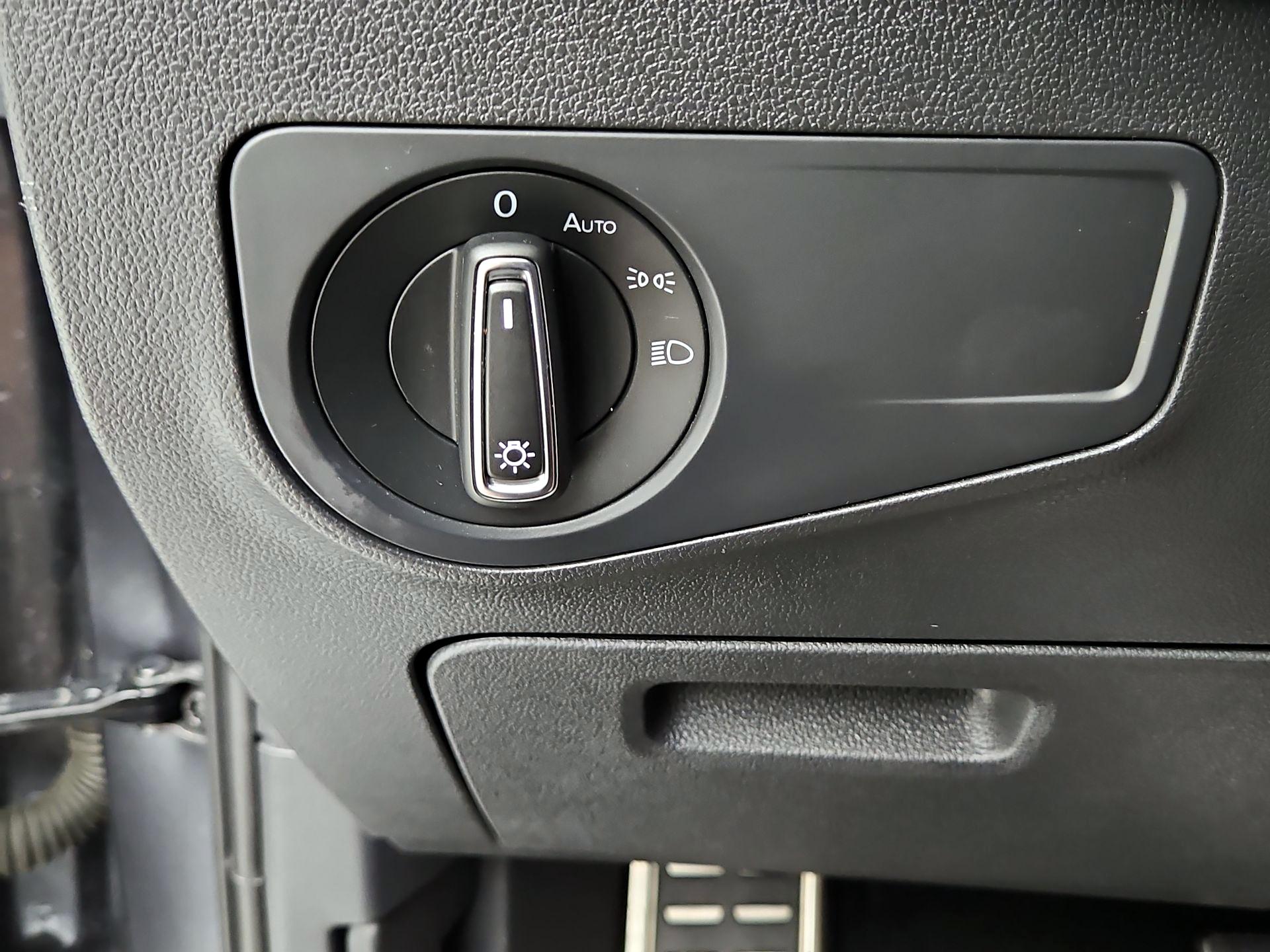 Thumbnail: 2022 Volkswagen Tiguan - 13