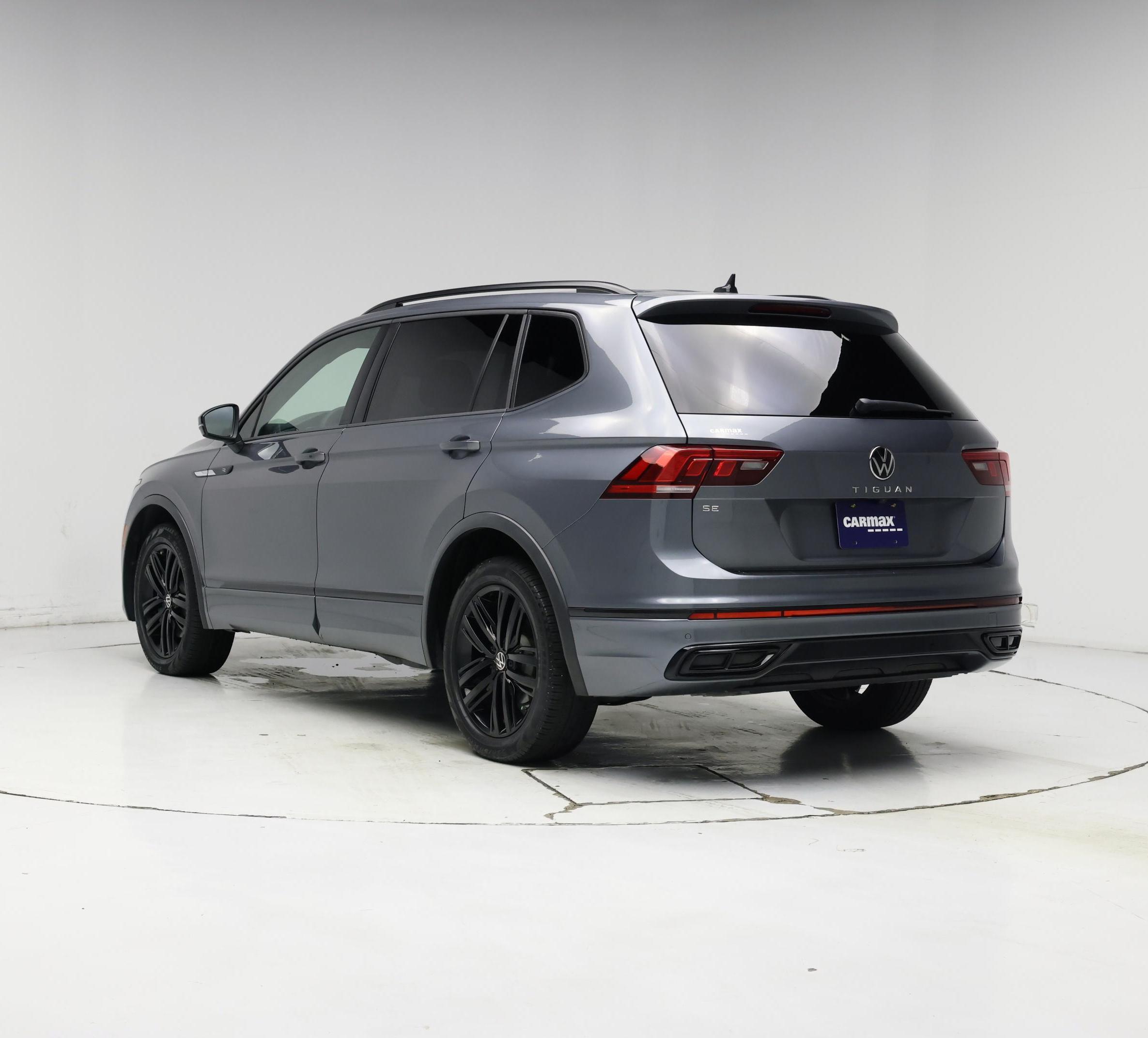 Thumbnail: 2022 Volkswagen Tiguan - 2