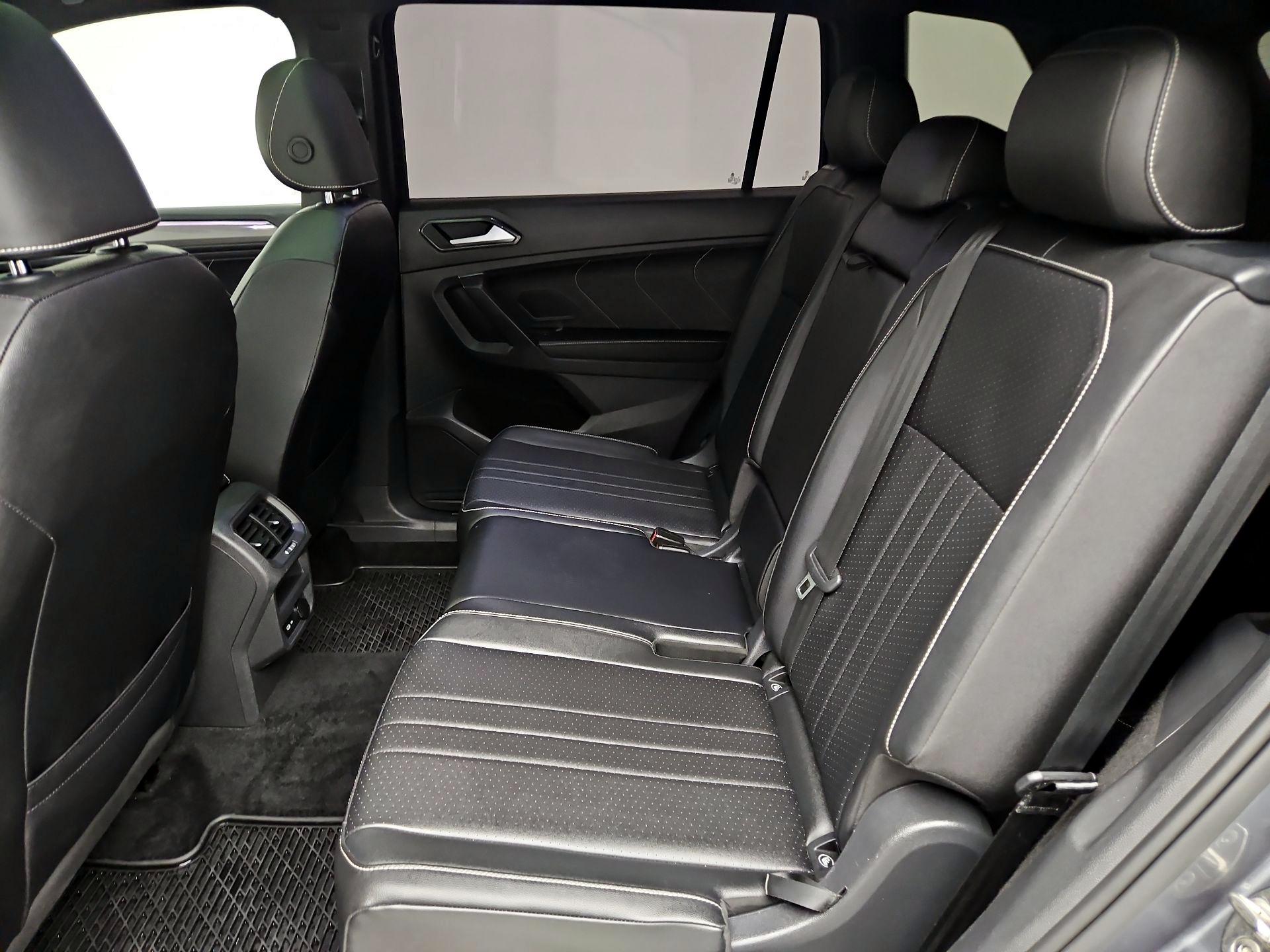 Thumbnail: 2022 Volkswagen Tiguan - 20