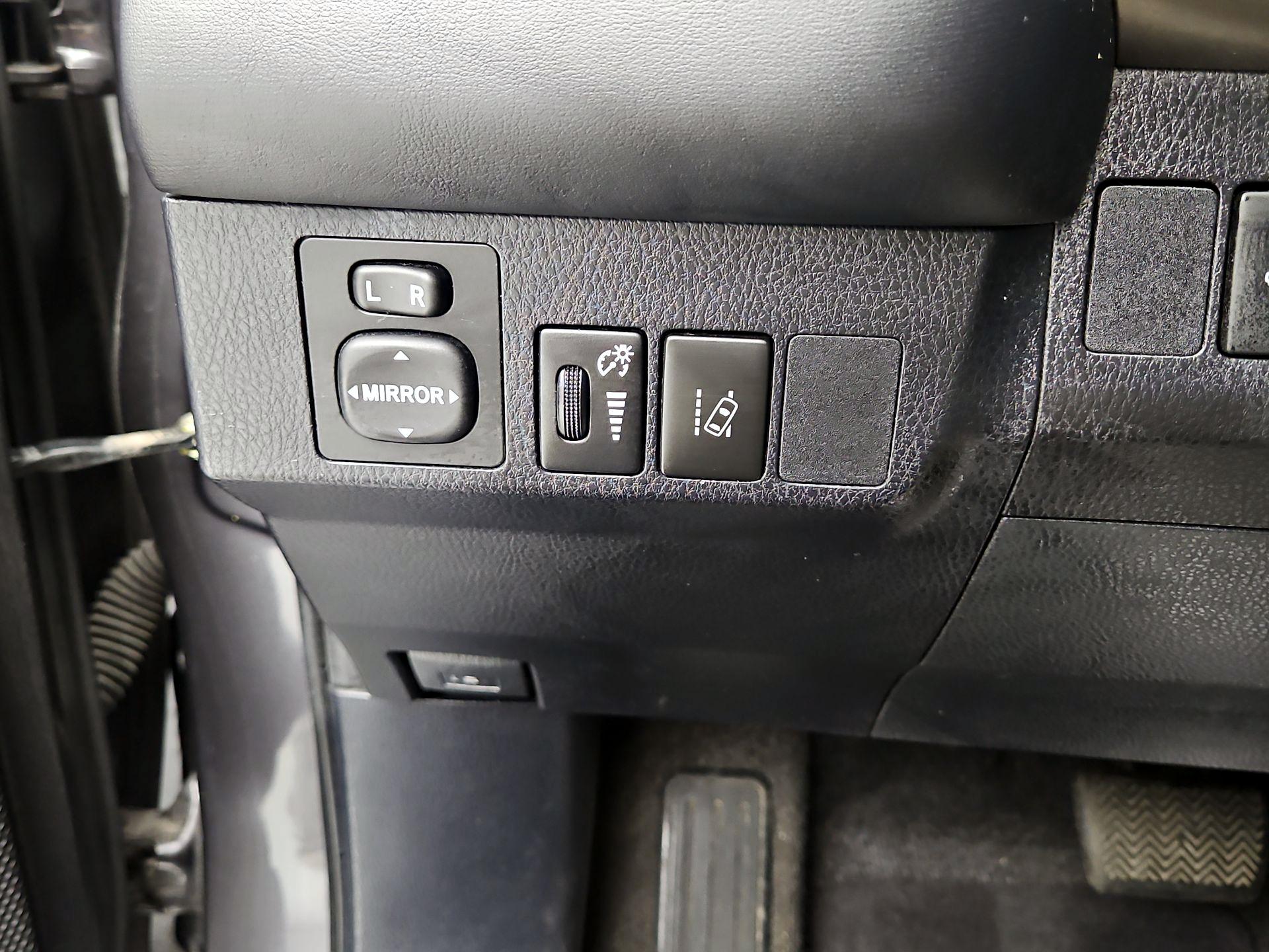 Thumbnail: 2017 Toyota RAV4 - 13