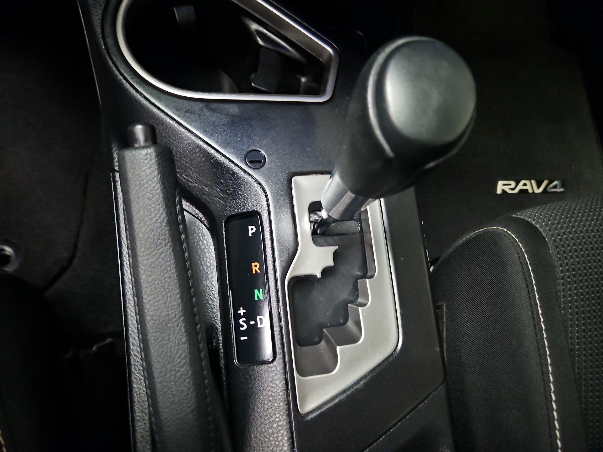 Thumbnail: 2017 Toyota RAV4 - 17