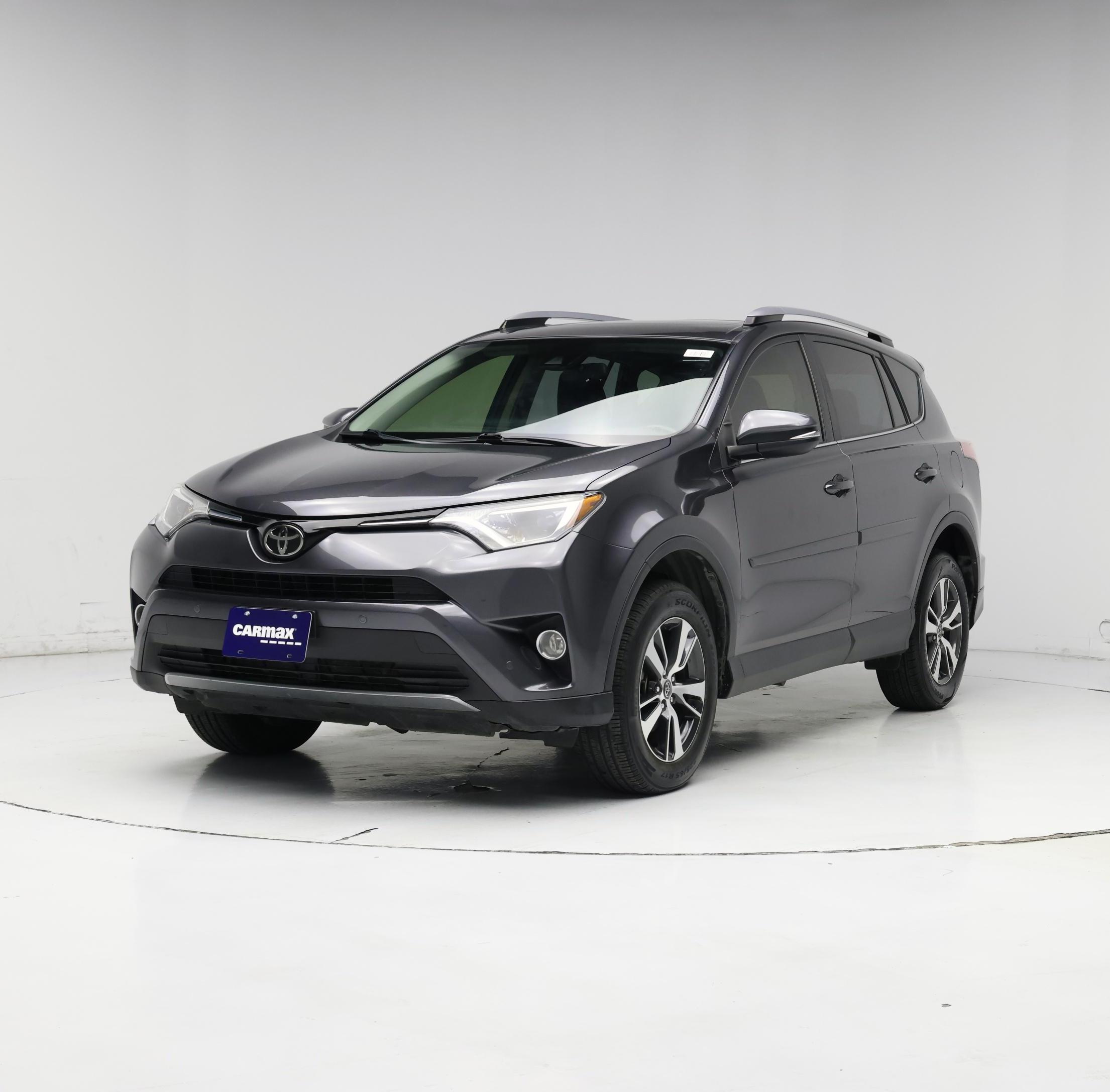 Thumbnail: 2017 Toyota RAV4 - 4