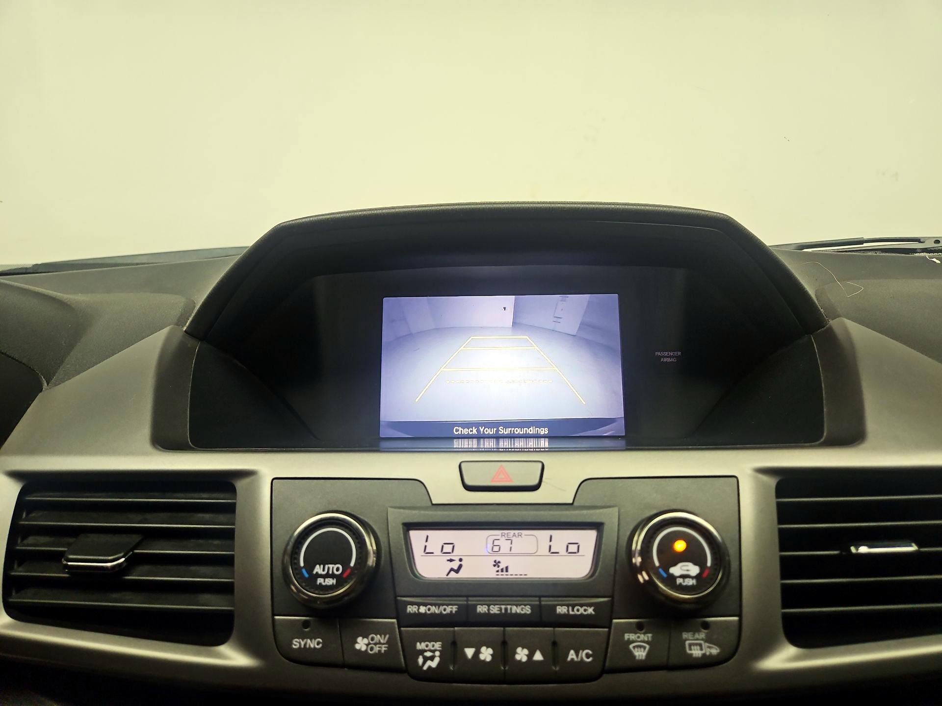 Thumbnail: 2015 Honda Odyssey - 14