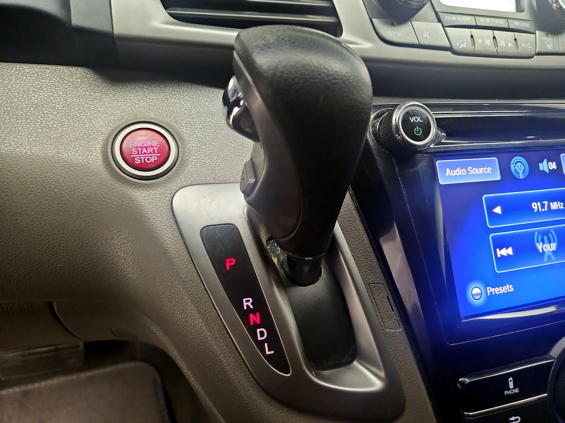 Thumbnail: 2015 Honda Odyssey - 17